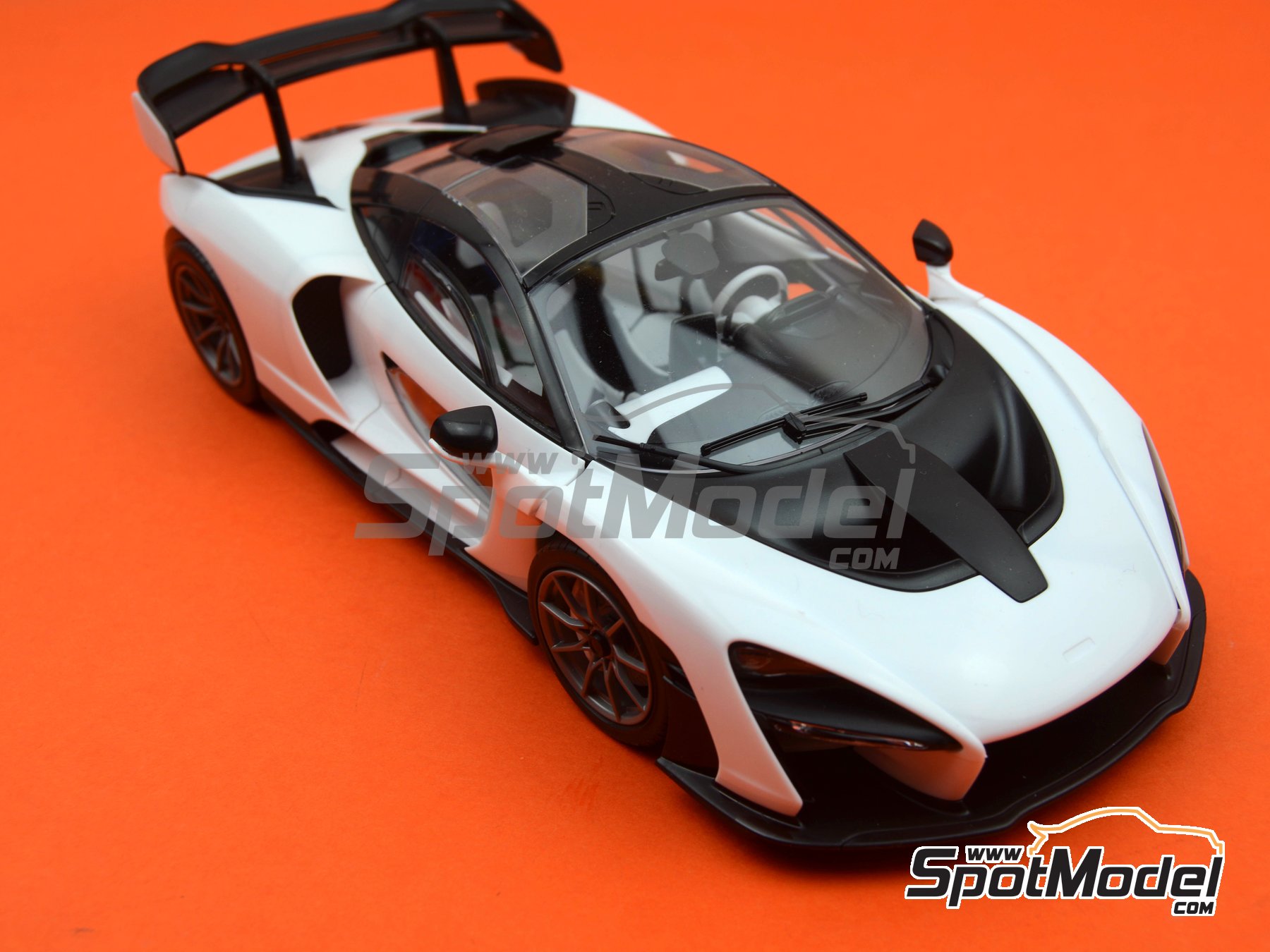 Tamiya 24355 Mclaren Senna 1:24 Plastic Model Car Kit - Jadlam Toys &  Models - Buy Toys & Models Online