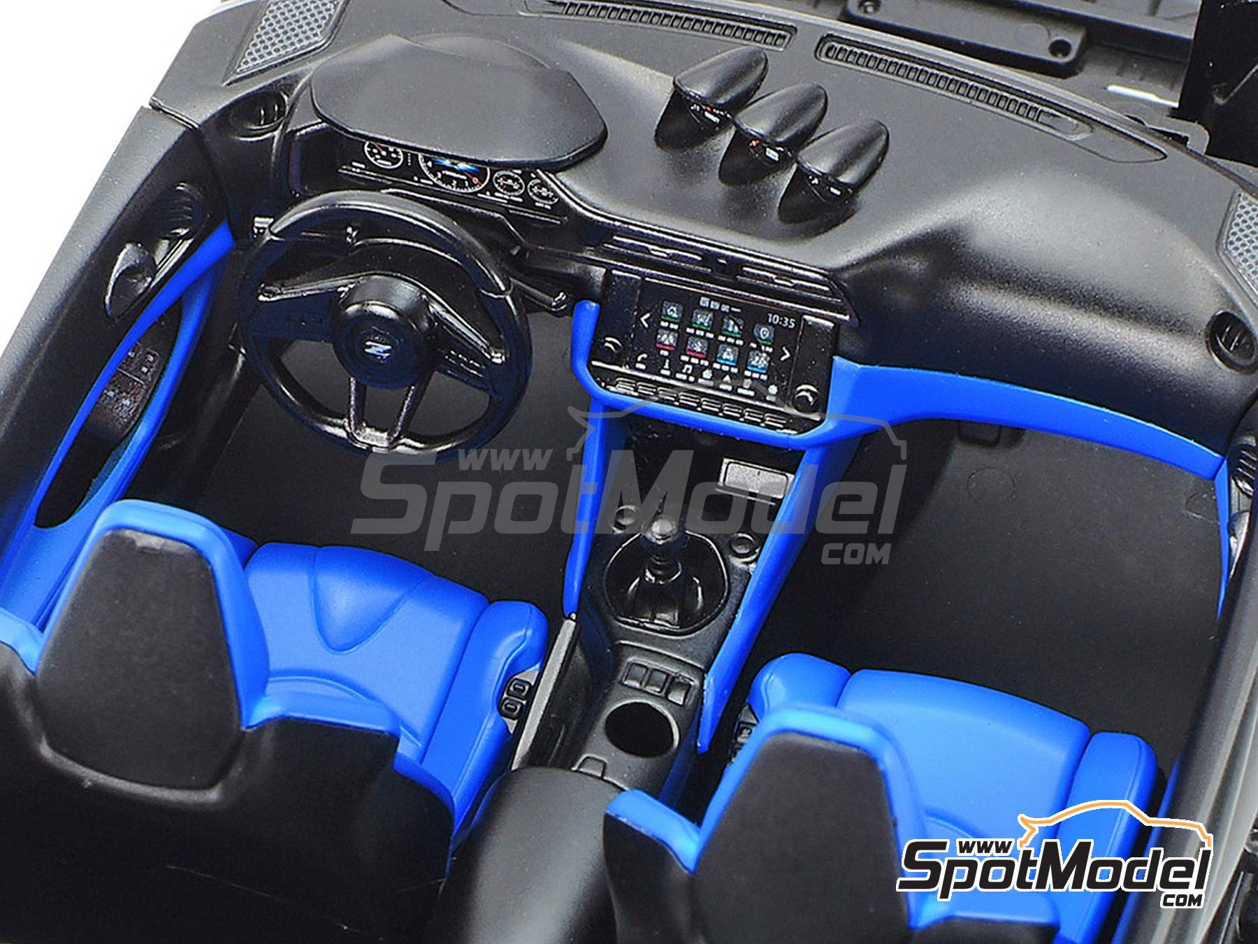 Image 7: Nissan Fairlady Z RZ34 2022 | Car scale model kit in 1/24 scale manufactured by Tamiya (ref.&nbsp;TAM24363, also 4950344243631 and 24363)