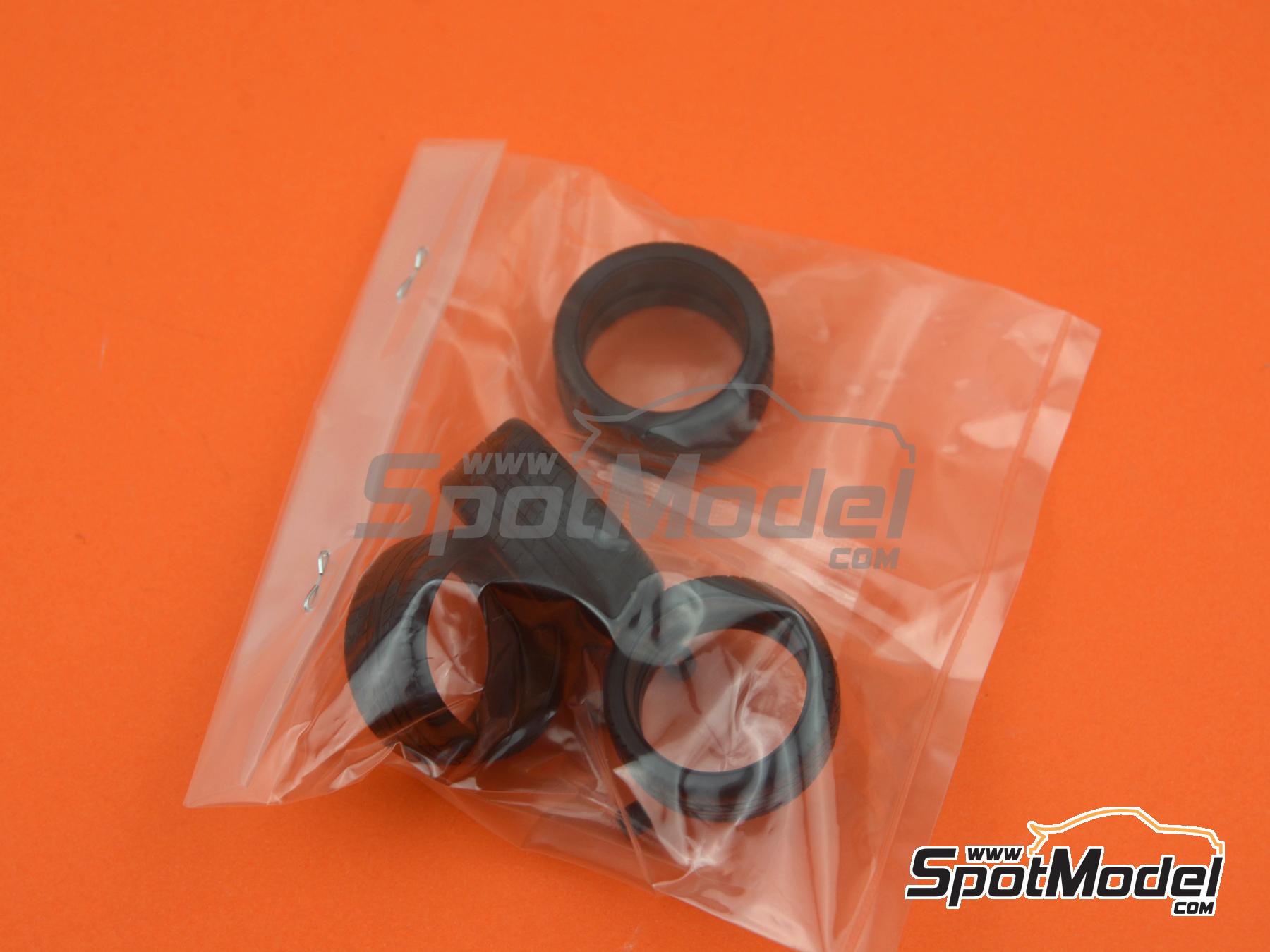 Image 22: Nissan Fairlady Z RZ34 2022 | Car scale model kit in 1/24 scale manufactured by Tamiya (ref.&nbsp;TAM24363, also 4950344243631 and 24363)