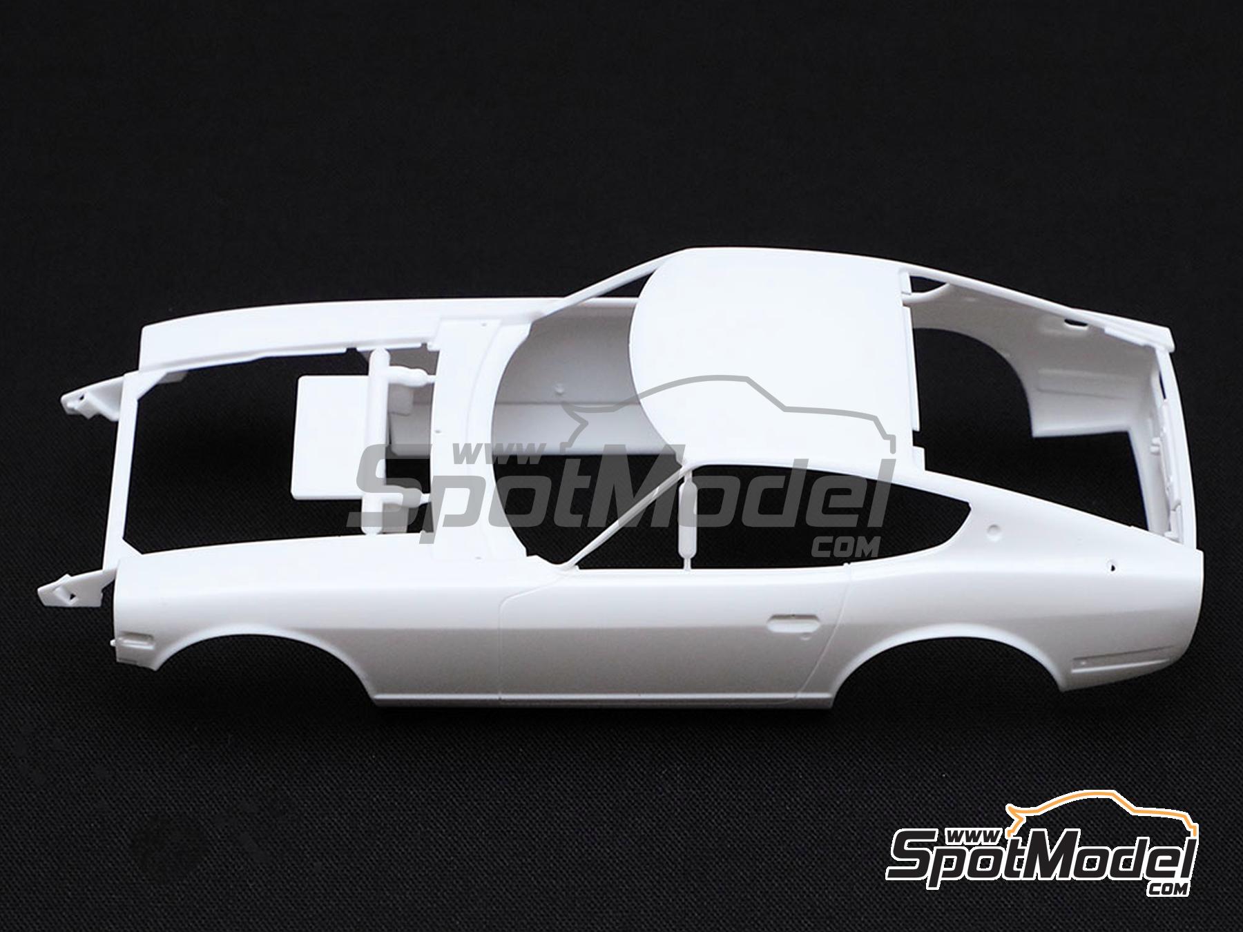 Image 10: Nissan Fairlady 240Z Street Custom | Car scale model kit in 1/24 scale manufactured by Tamiya (ref.&nbsp;TAM24367, also 4950344243679 and 24367)