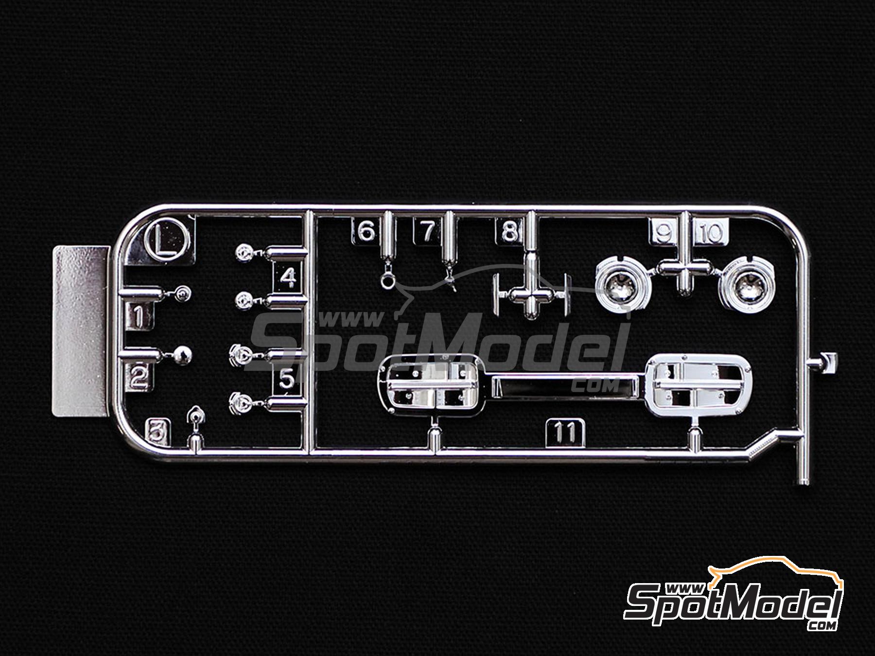 Image 15: Nissan Fairlady 240Z Street Custom | Car scale model kit in 1/24 scale manufactured by Tamiya (ref.&nbsp;TAM24367, also 4950344243679 and 24367)