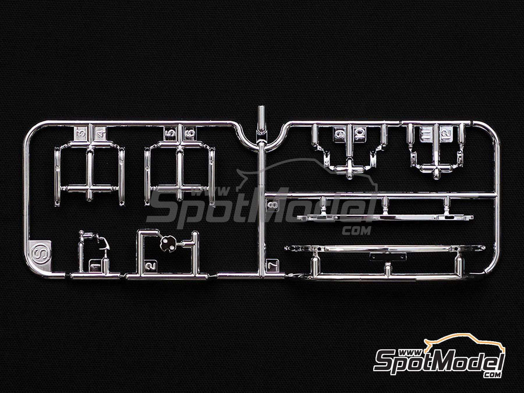 Image 17: Nissan Fairlady 240Z Street Custom | Car scale model kit in 1/24 scale manufactured by Tamiya (ref.&nbsp;TAM24367, also 4950344243679 and 24367)