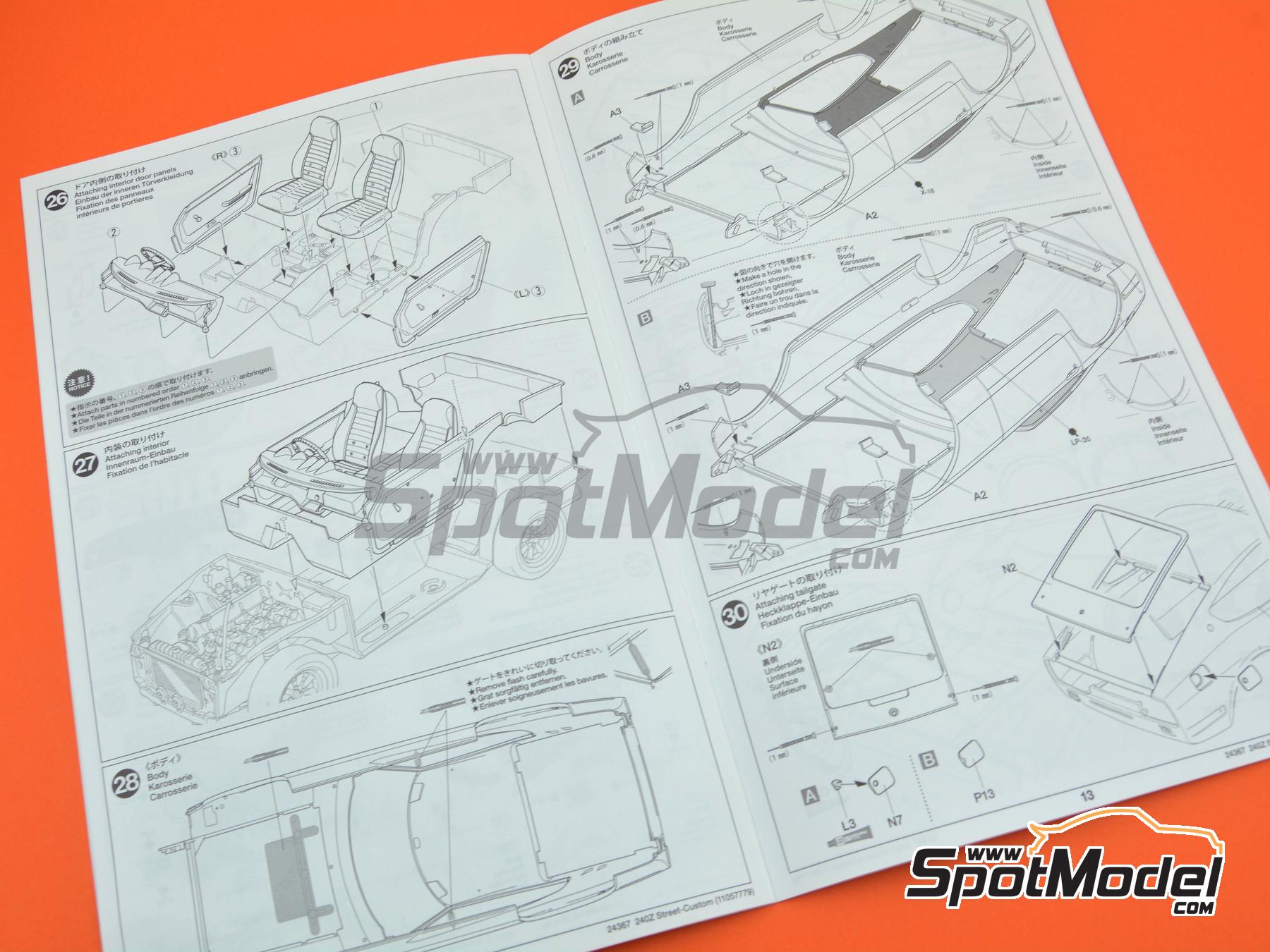 Image 23: Nissan Fairlady 240Z Street Custom | Car scale model kit in 1/24 scale manufactured by Tamiya (ref.&nbsp;TAM24367, also 4950344243679 and 24367)
