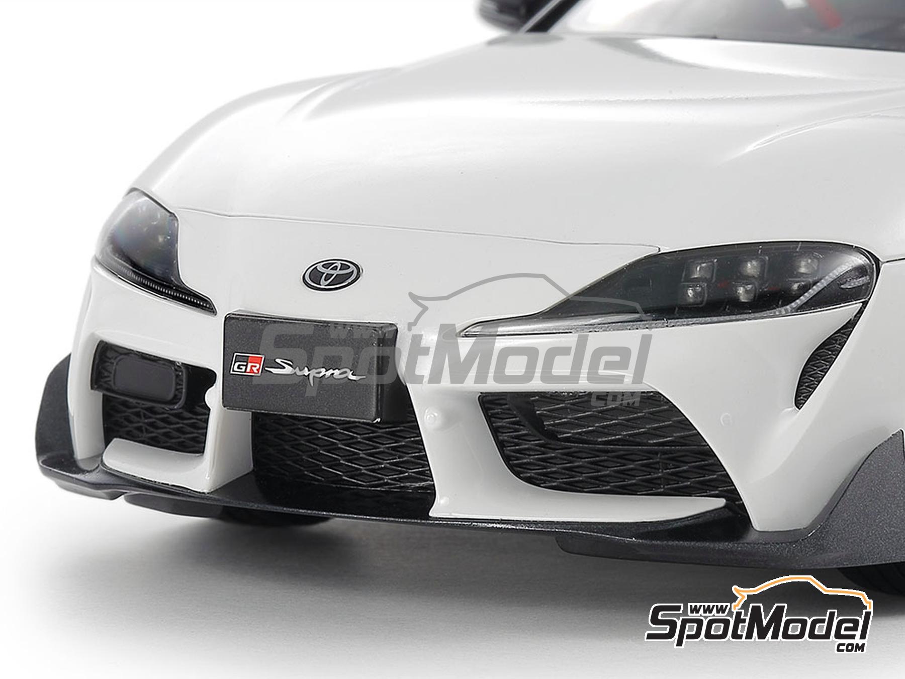 Image 25: Toyota GR Supra Custom | Car scale model kit in 1/24 scale manufactured by Tamiya (ref.&nbsp;TAM24371, also 4950344243716 and 24371)