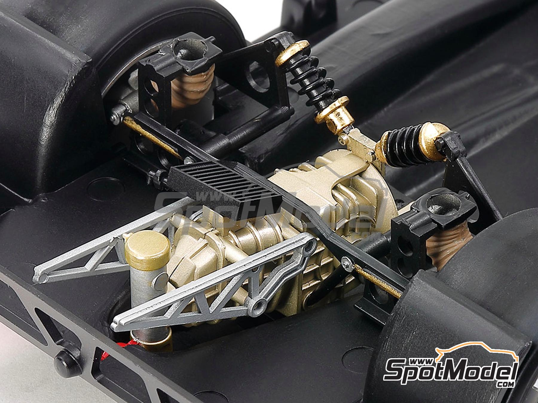 Image 5: Porsche 962C Equipo Brun Motorsport patrocinado por J&auml;germeister - 200 Millas de Norisring 1987 | Maqueta de coche en escala&nbsp;1/24 fabricado por Tamiya (ref.&nbsp;TAM24372, tambien 4950344243723 y 24372)