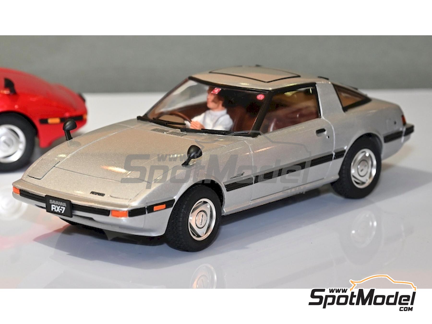 Image 2: Mazda Savanna RX-7 | Car scale model kit in 1/24 scale manufactured by Tamiya (ref.&nbsp;TAM24375, also 4950344243754 and 24375)