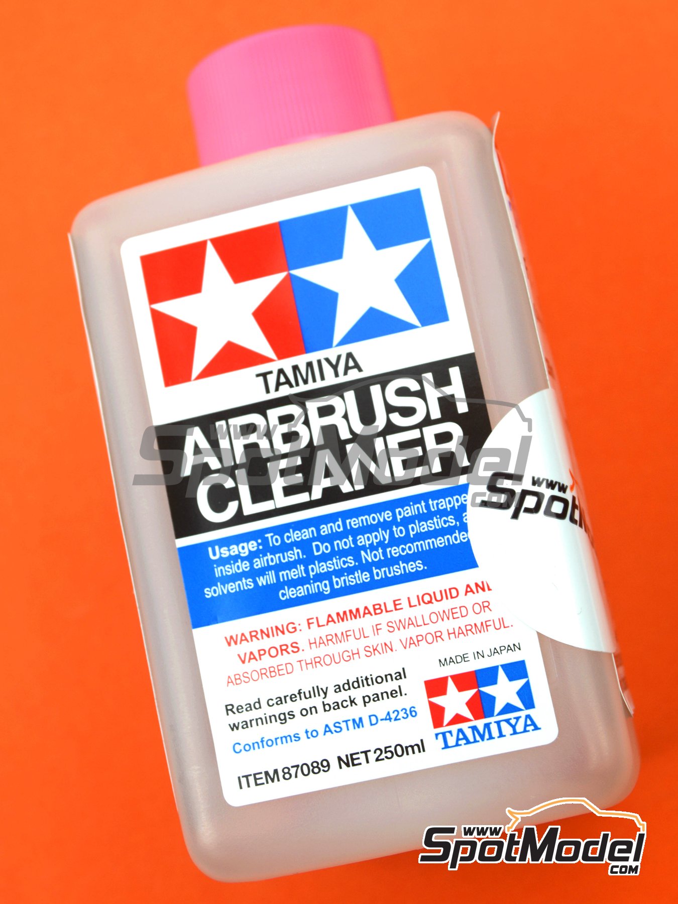 Airbrush Cleaner - 1 x 250ml. Cleaner manufactured by Tamiya (ref.  TAM87089, also 4950344870899 and 87089)