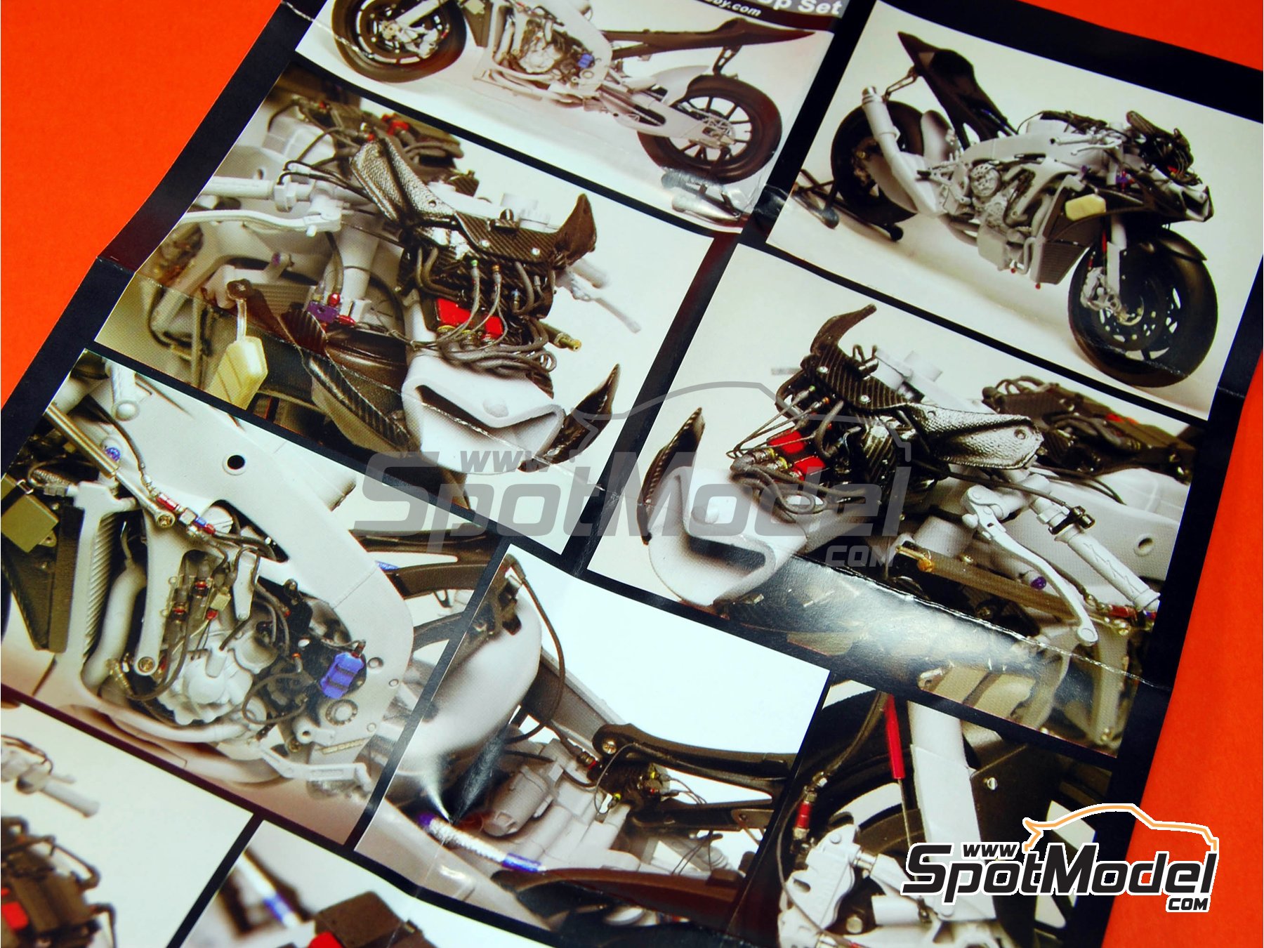Image 3: Yamaha YZR-M1 - Motorcycle World Championship 2005 | Detail up set in 1/12 scale manufactured by Top Studio (ref.&nbsp;MD29001)