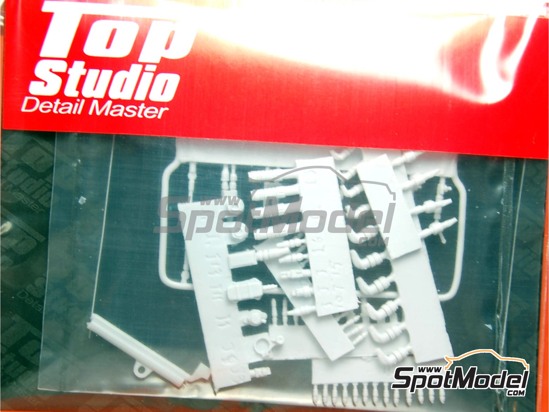 Image 10: Yamaha YZR-M1 - Motorcycle World Championship 2005 | Detail up set in 1/12 scale manufactured by Top Studio (ref.&nbsp;MD29001)