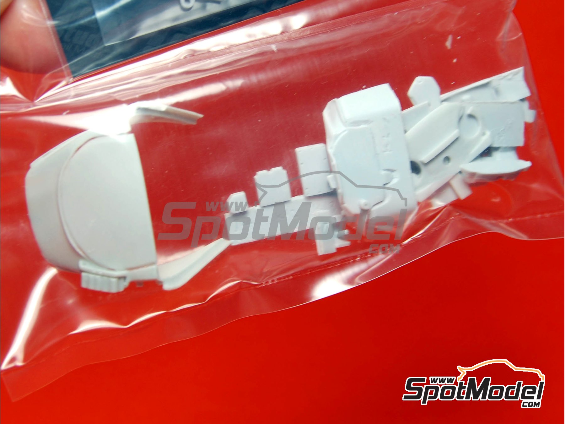 Image 11: Yamaha YZR-M1 - Motorcycle World Championship 2005 | Detail up set in 1/12 scale manufactured by Top Studio (ref.&nbsp;MD29001)