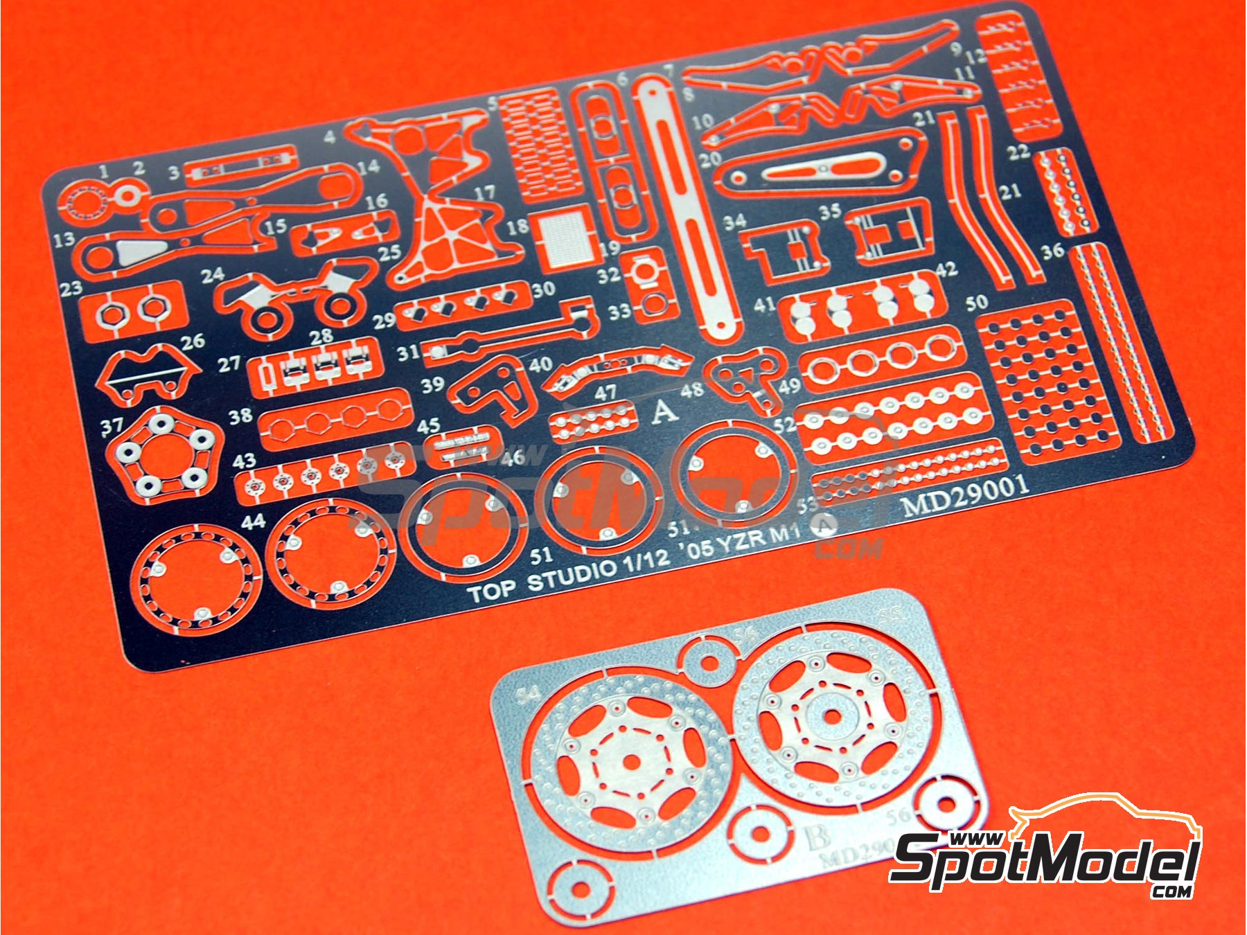 Image 12: Yamaha YZR-M1 - Motorcycle World Championship 2005 | Detail up set in 1/12 scale manufactured by Top Studio (ref.&nbsp;MD29001)