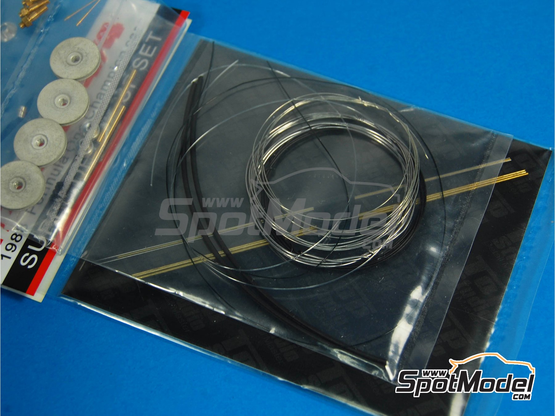 Image 19: McLaren Honda MP4/4 McLaren Racing Limited Team - FIA Formula 1 World Championship 1988 | Detail up set in 1/20 scale manufactured by Top Studio (ref.&nbsp;MD29011)