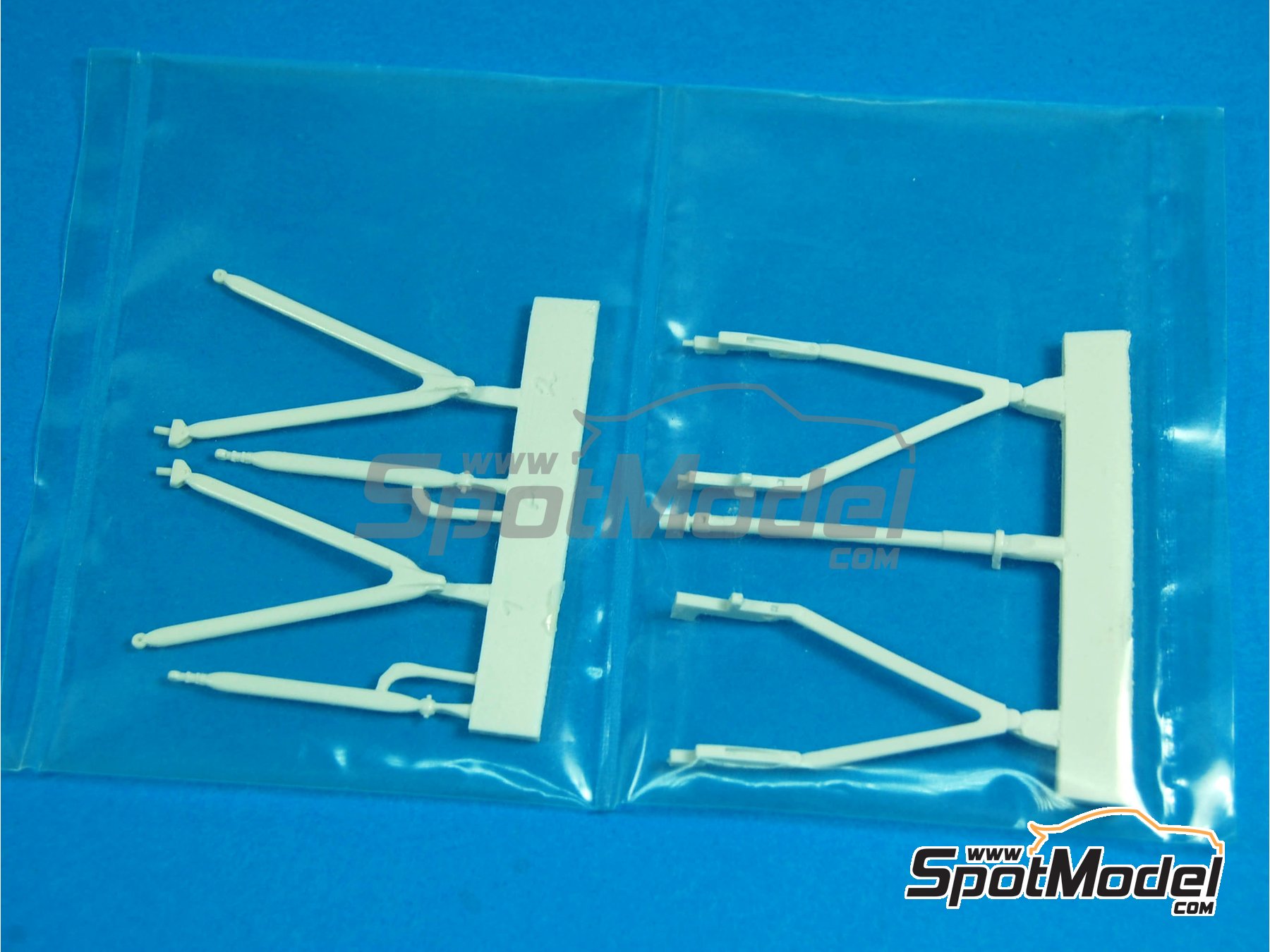 Image 23: McLaren Honda MP4/4 McLaren Racing Limited Team - FIA Formula 1 World Championship 1988 | Detail up set in 1/20 scale manufactured by Top Studio (ref.&nbsp;MD29011)