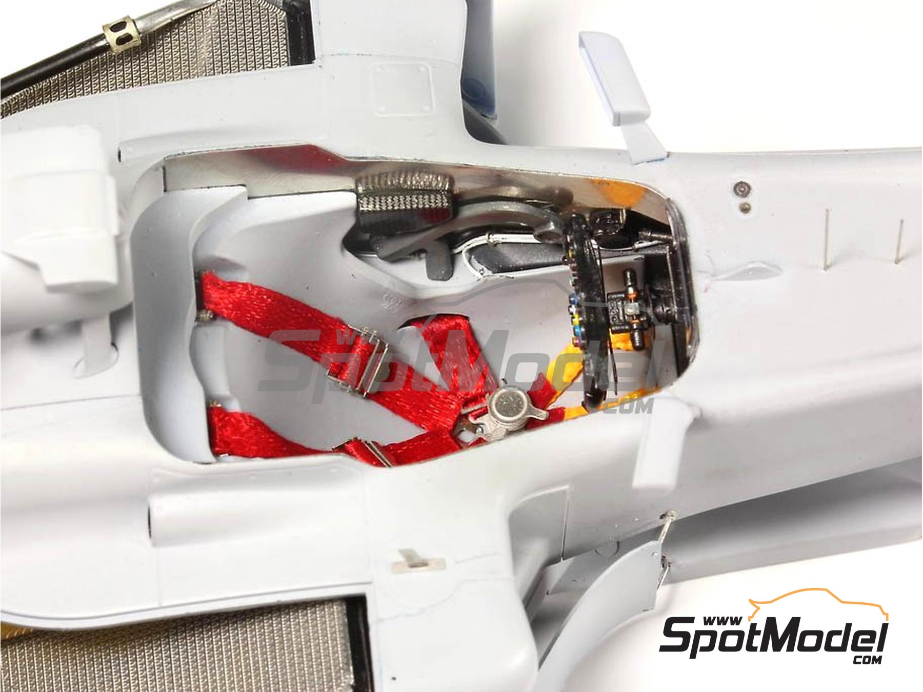 Image 9: RB Racing Renault RB6 - Campeonato del Mundo FIA de Formula 1 2010 | Set de mejora y detallado en escala 1/20 fabricado por Top Studio (ref. MD29014)