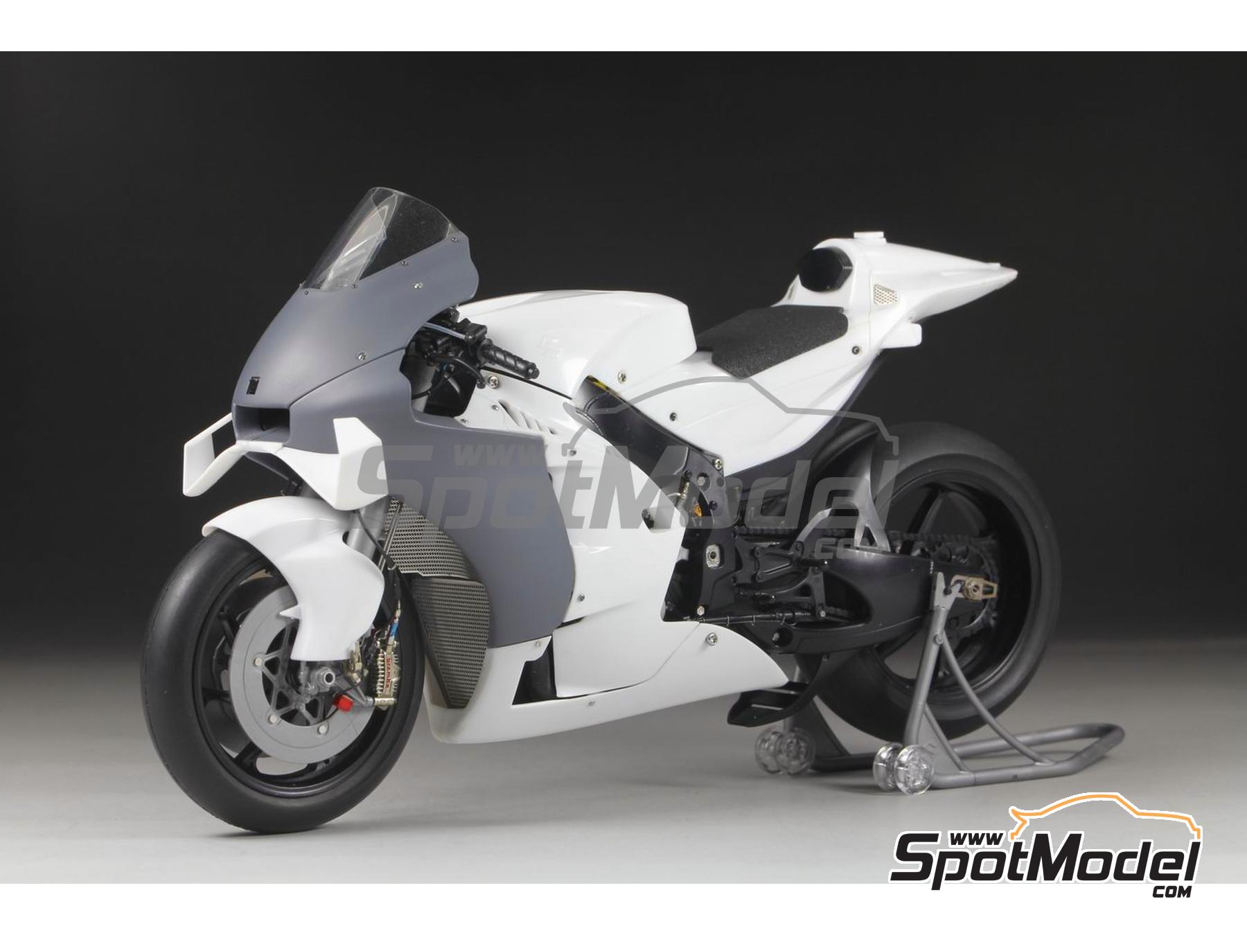 Image 1: Suzuki GSX-RR | Detail up set in 1/12 scale manufactured by Top Studio (ref.&nbsp;MD29019)
