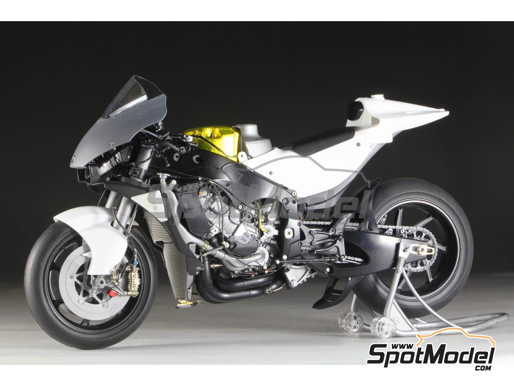 Image 3: Suzuki GSX-RR | Detail up set in 1/12 scale manufactured by Top Studio (ref.&nbsp;MD29019)