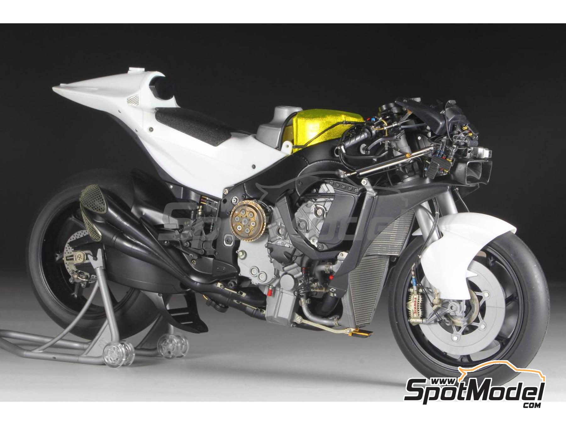 Image 5: Suzuki GSX-RR | Detail up set in 1/12 scale manufactured by Top Studio (ref.&nbsp;MD29019)
