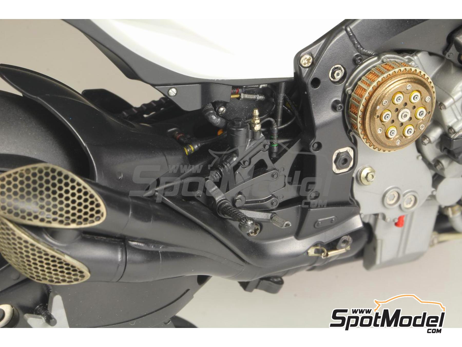 Image 12: Suzuki GSX-RR | Detail up set in 1/12 scale manufactured by Top Studio (ref.&nbsp;MD29019)