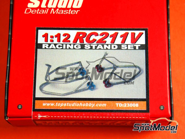 Image 2: Honda RC211V | Caballete de moto en escala&nbsp;1/12 fabricado por Top Studio (ref.&nbsp;TD23008)