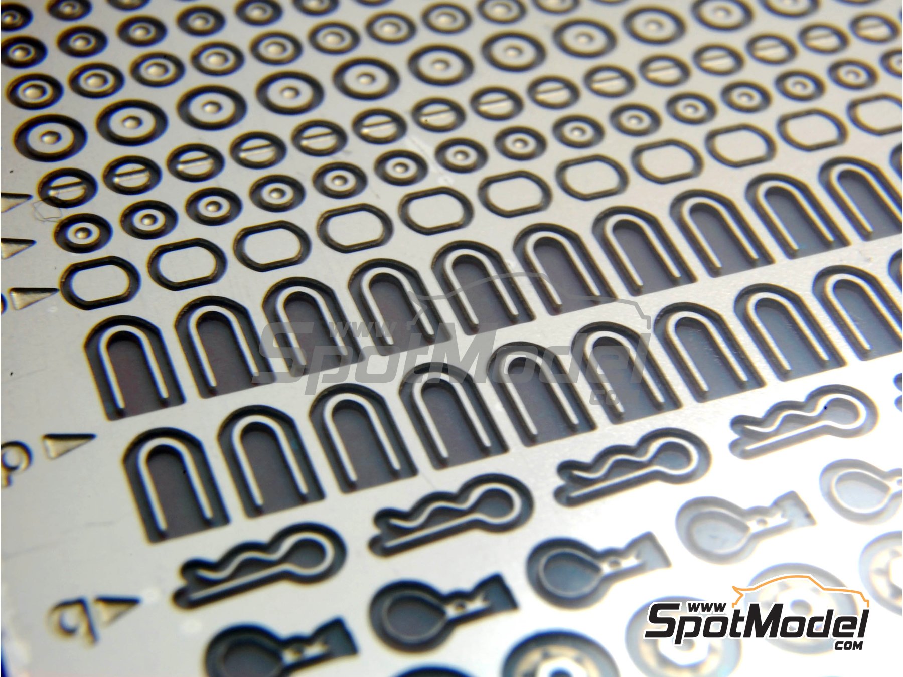 Image 11: Assorted details for MotoGP, cars, ... | Detail in 1/12 scale manufactured by Top Studio (ref. TD23027)