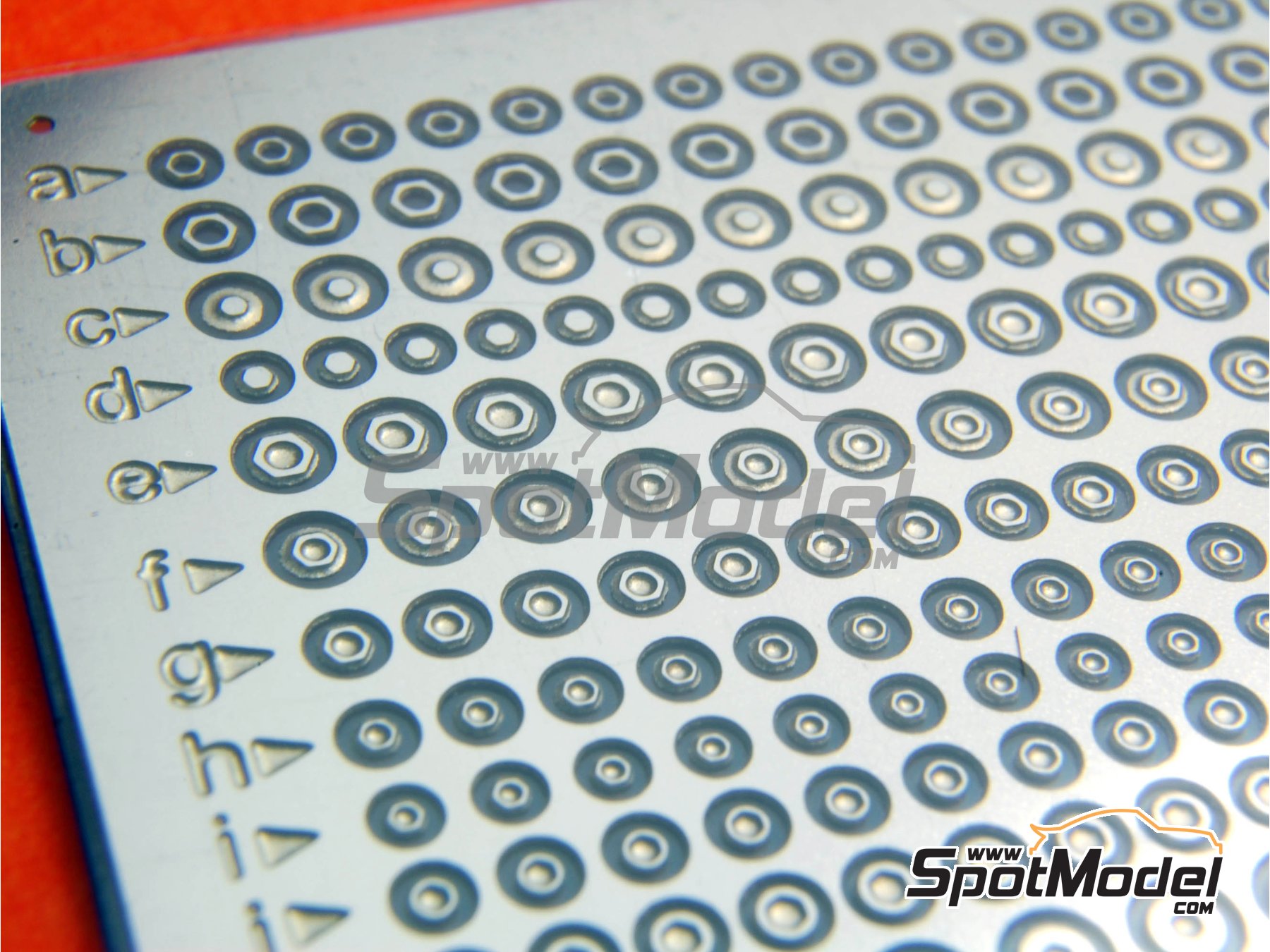 Image 14: Assorted details for MotoGP, cars, ... | Detail in 1/12 scale manufactured by Top Studio (ref. TD23027)