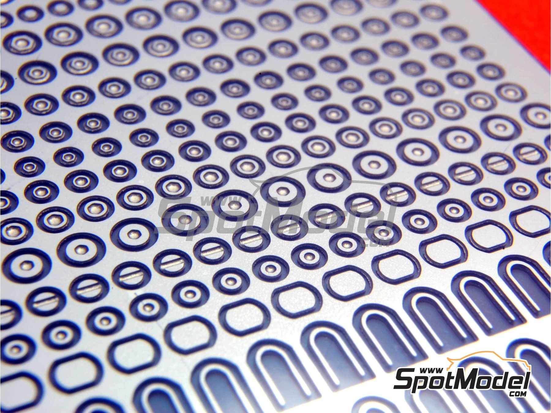 Image 16: Assorted details for MotoGP, cars, ... | Detail in 1/12 scale manufactured by Top Studio (ref. TD23027)