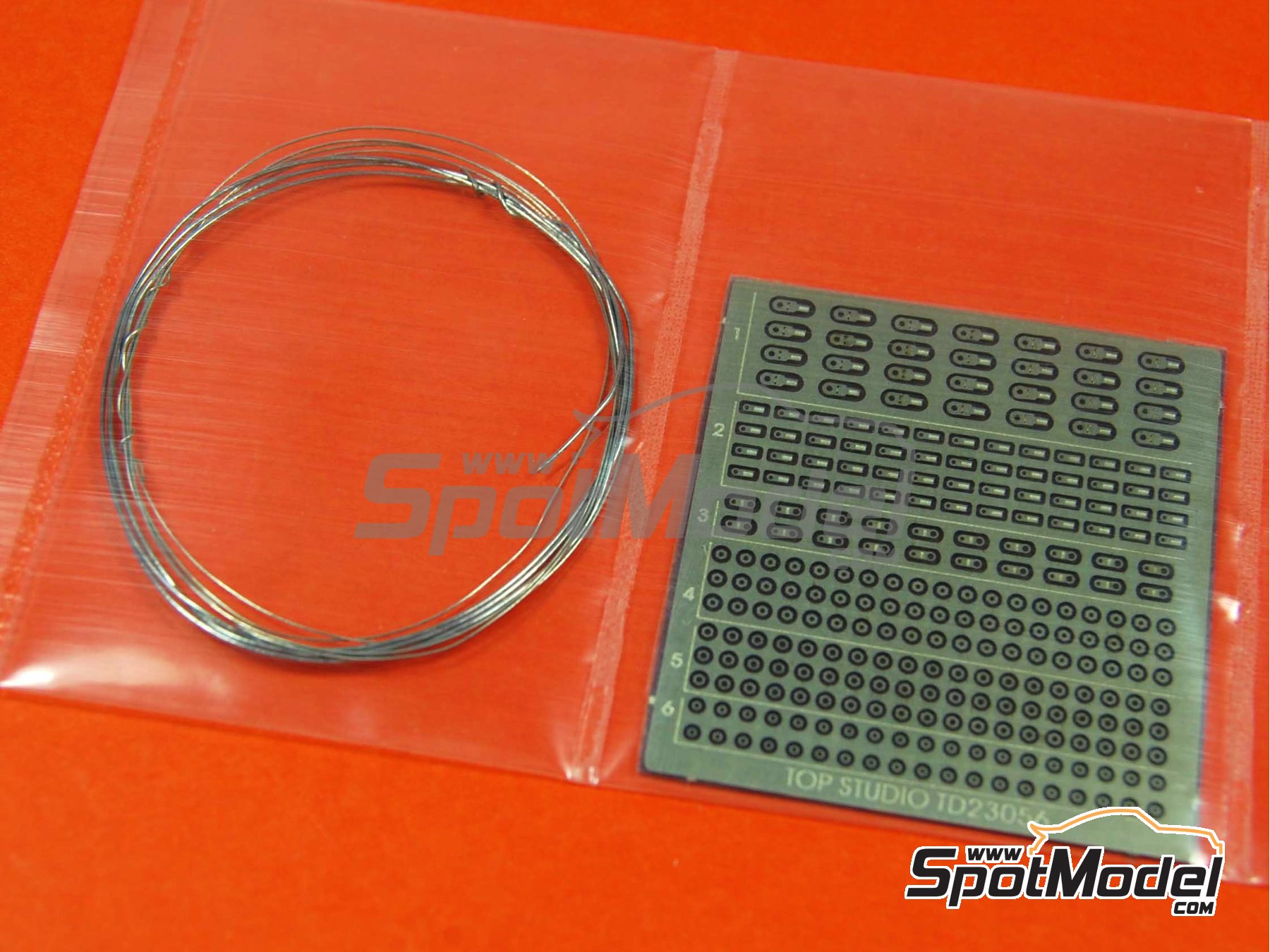 Image 3: Tensores para fondo plano de F1 - Flat bottom supporting rod | Detalle en escala 1/20 fabricado por Top Studio (ref. TD23056)