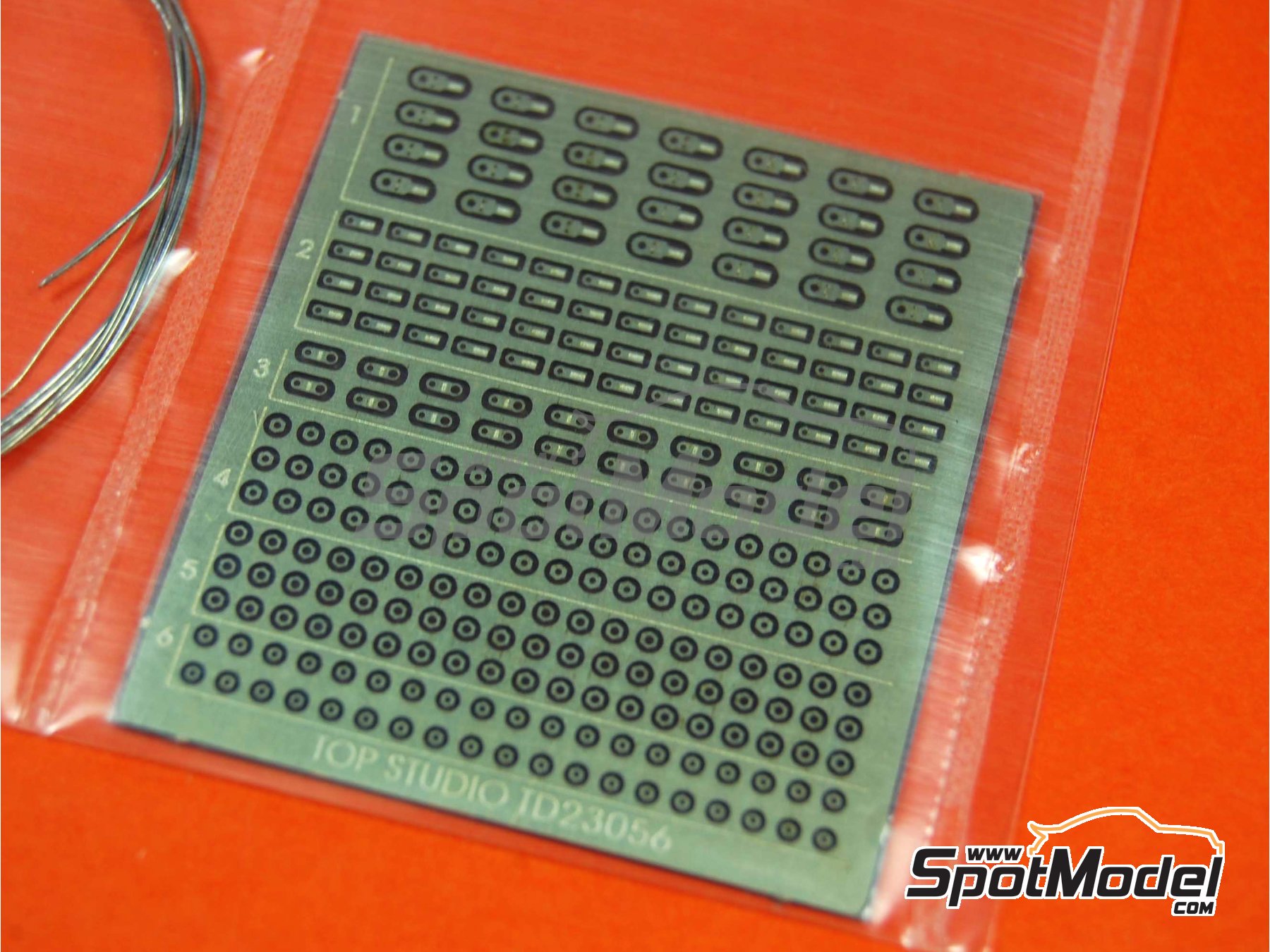 Image 4: Tensores para fondo plano de F1 - Flat bottom supporting rod | Detalle en escala 1/20 fabricado por Top Studio (ref. TD23056)