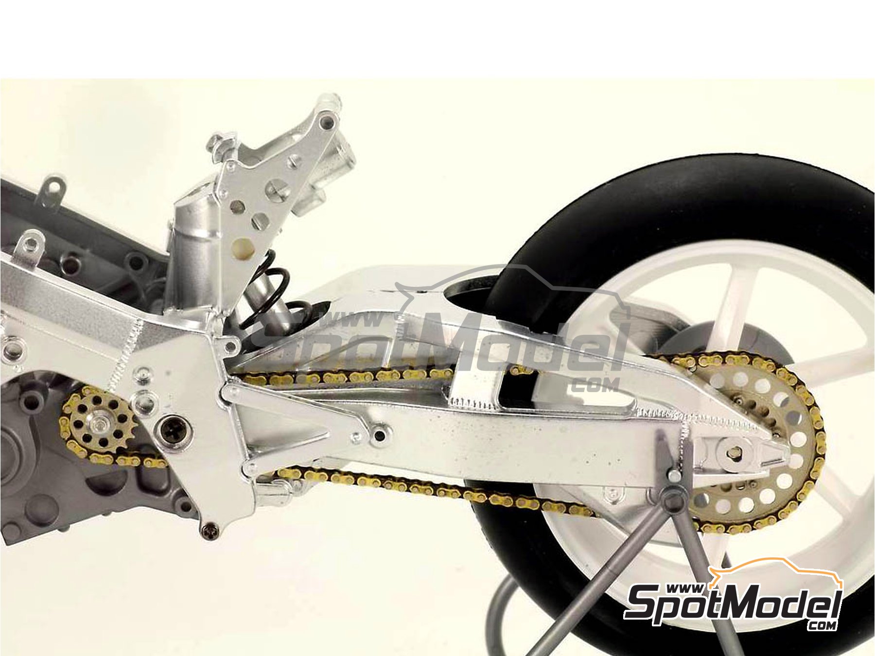 Image 1: Honda NSR500 - Campeonato del Mundo de Motociclismo 1992, 1993, 1994, 1995, 1996, 1997, 1998, 1999, 2000, 2001 y 2002 | Cadena en escala&nbsp;1/12 fabricado por Top Studio (ref.&nbsp;TD23093)