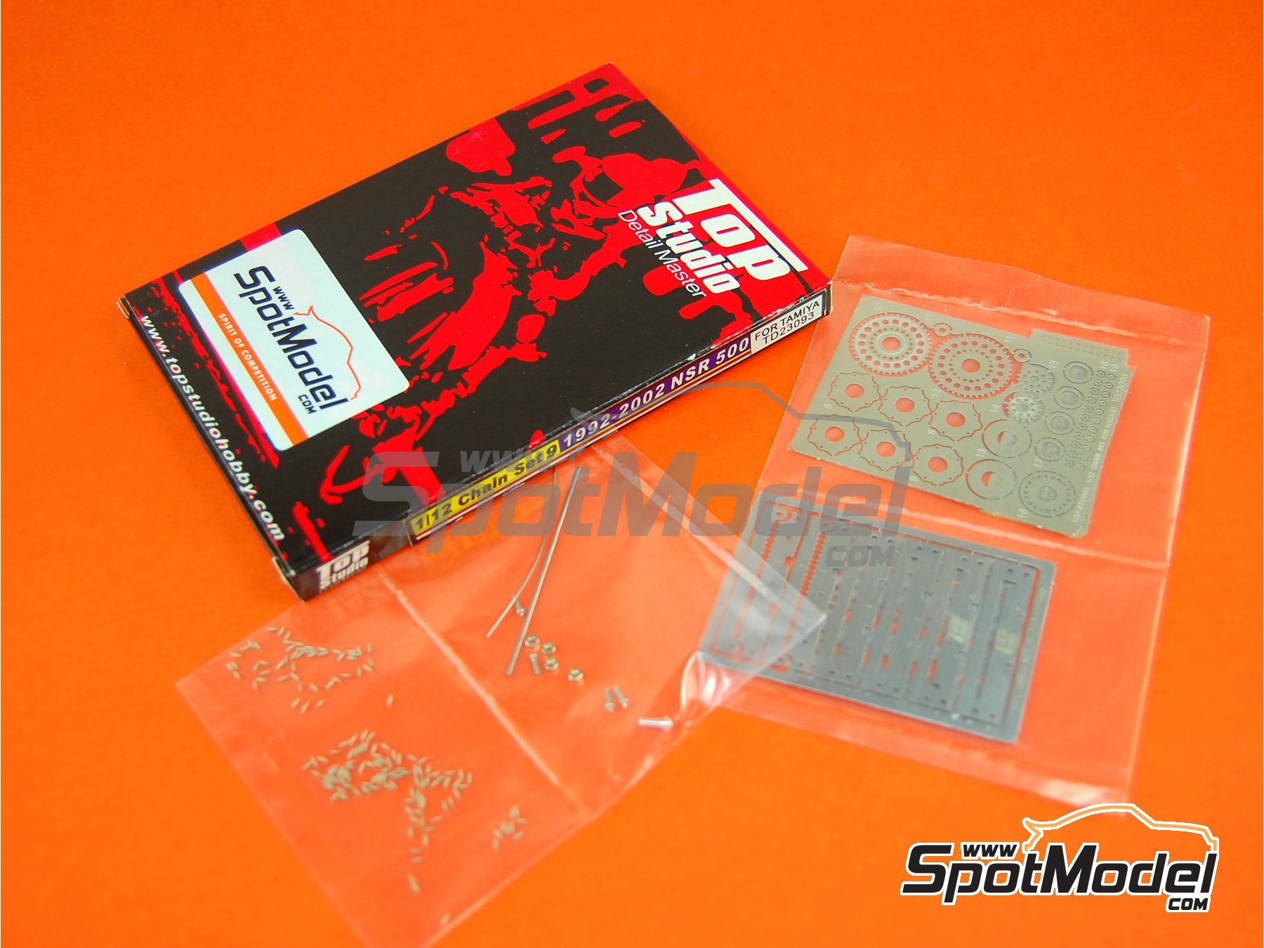 Image 4: Honda NSR500 - Campeonato del Mundo de Motociclismo 1992, 1993, 1994, 1995, 1996, 1997, 1998, 1999, 2000, 2001 y 2002 | Cadena en escala&nbsp;1/12 fabricado por Top Studio (ref.&nbsp;TD23093)