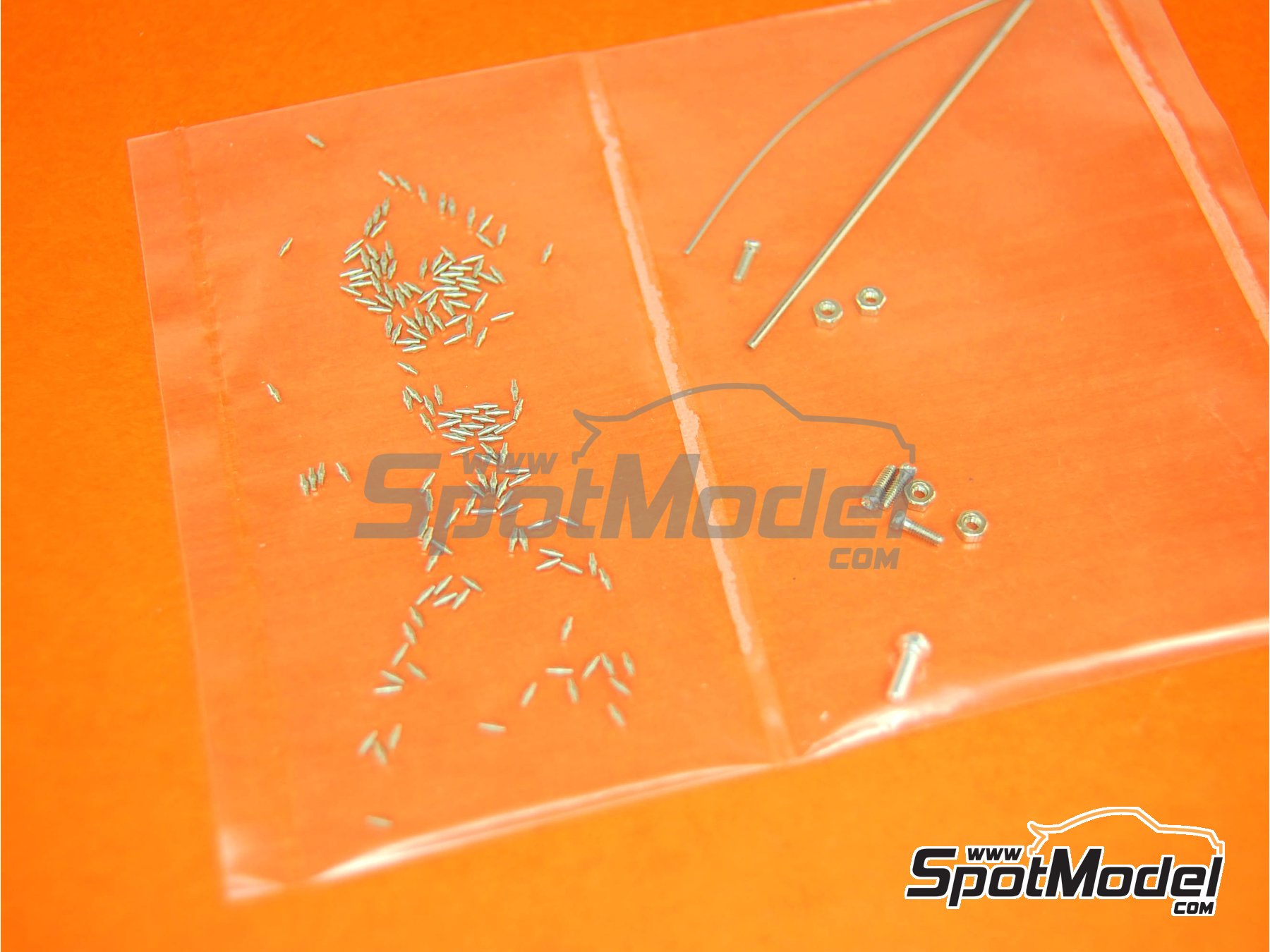 Image 11: Honda NSR500 - Campeonato del Mundo de Motociclismo 1992, 1993, 1994, 1995, 1996, 1997, 1998, 1999, 2000, 2001 y 2002 | Cadena en escala&nbsp;1/12 fabricado por Top Studio (ref.&nbsp;TD23093)