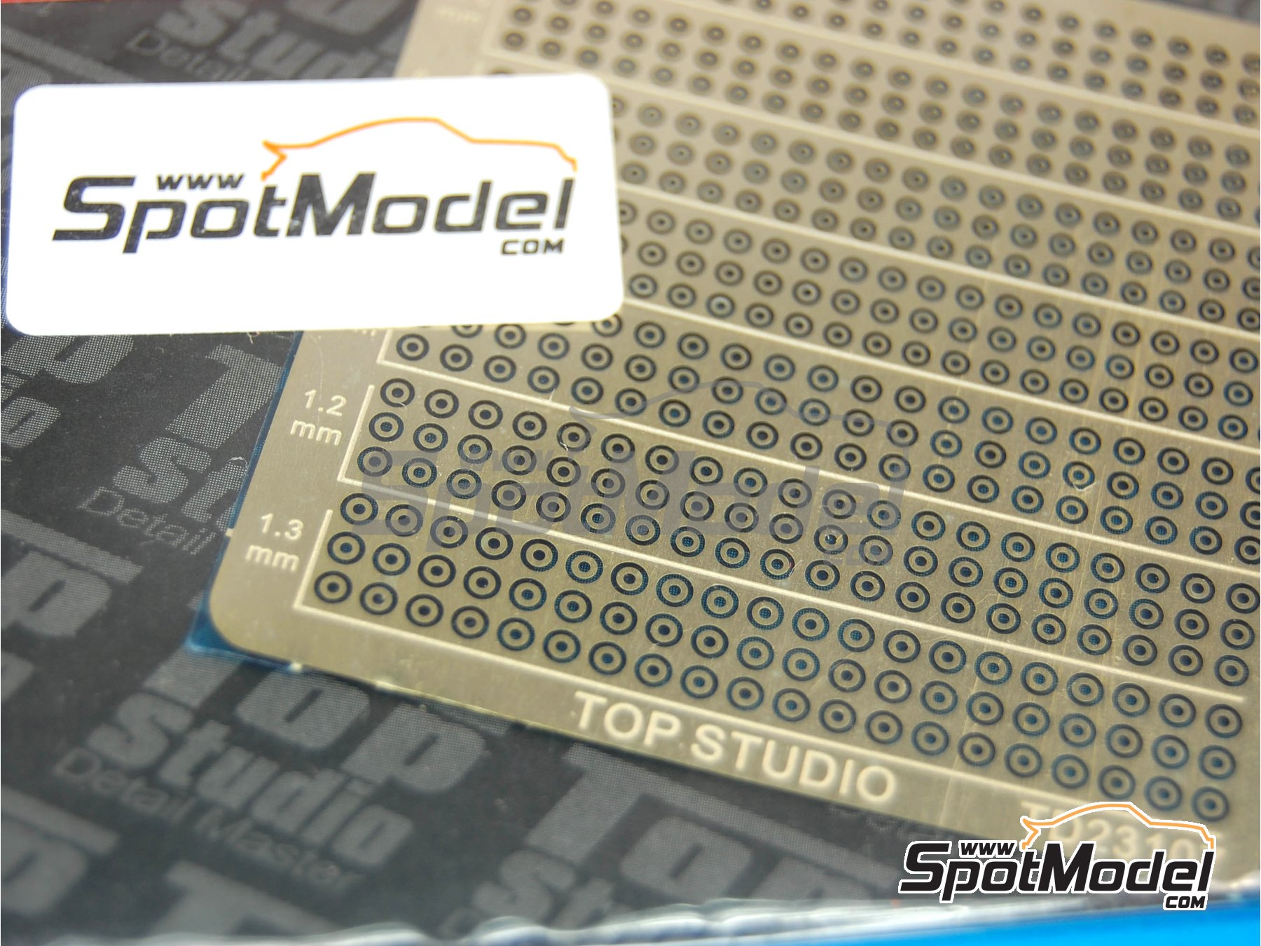 Image 4: Arandelas de 0.7mm a 1.3mm | Detalle fabricado por Top Studio (ref. TD23107)