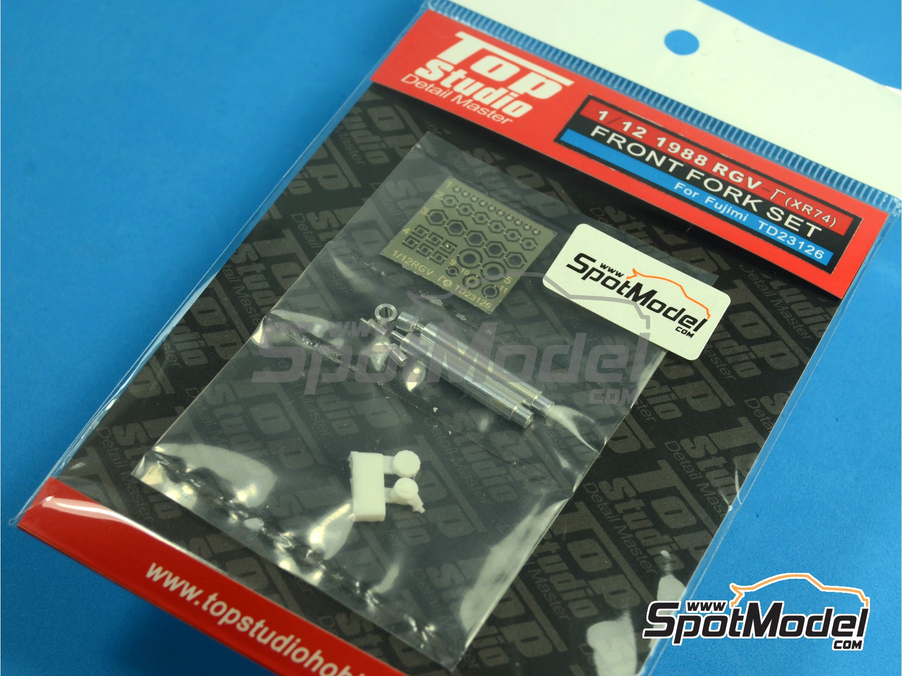 Image 2: Suzuki RGV-G XR74 -  1988 | Horquilla delantera en escala&nbsp;1/12 fabricado por Top Studio (ref.&nbsp;TD23126)