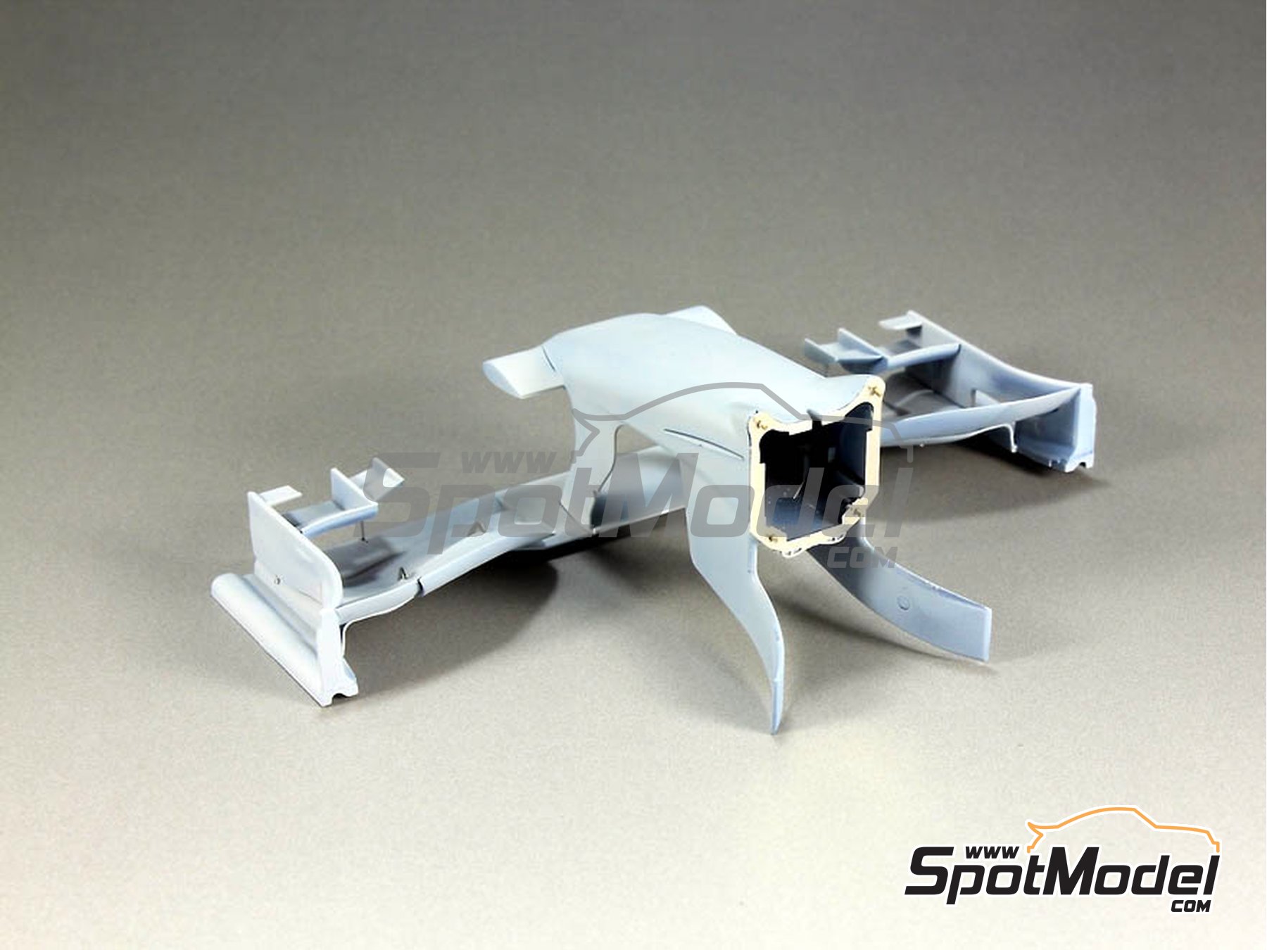 Image 3: RB Racing Renault RB6 subchasis frontal | Set de mejora y detallado en escala&nbsp;1/20 fabricado por Top Studio (ref.&nbsp;TD23130)