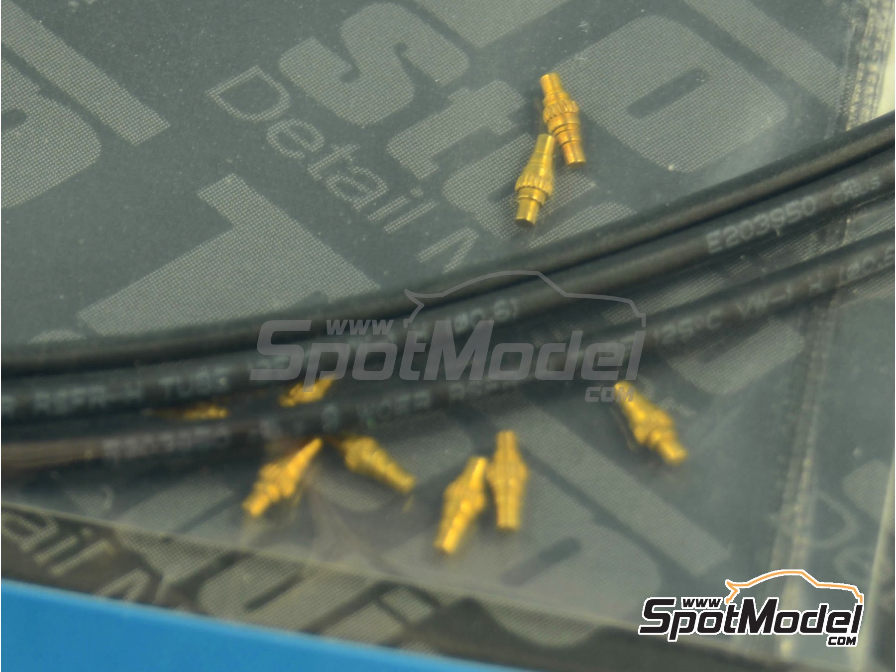 Image 3: Conectores electricos | Detalle en escala 1/20 fabricado por Top Studio (ref. TD23133)