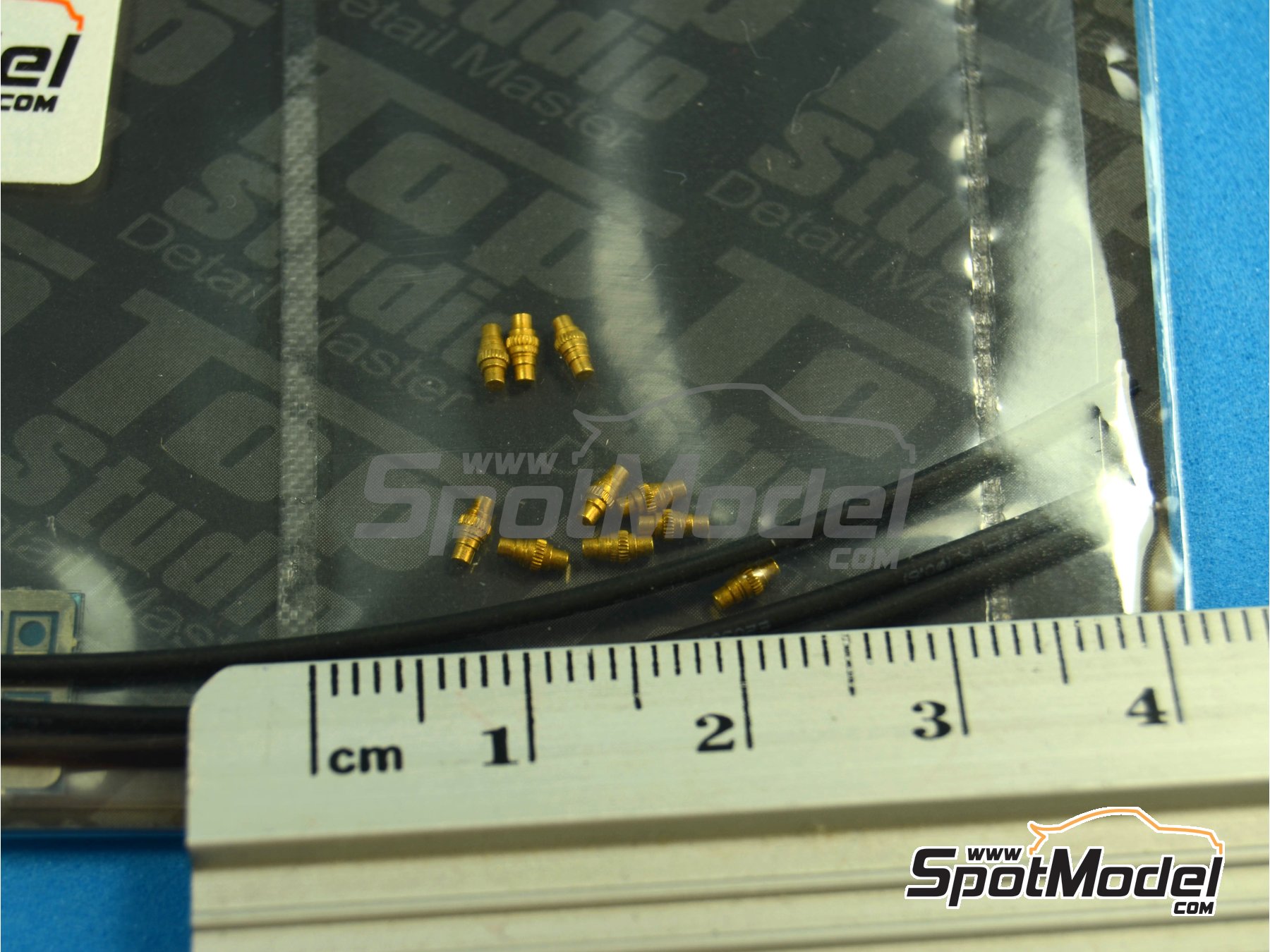 Image 5: Conectores el&eacute;ctricos | Detalle en escala&nbsp;1/20 fabricado por Top Studio (ref.&nbsp;TD23134)