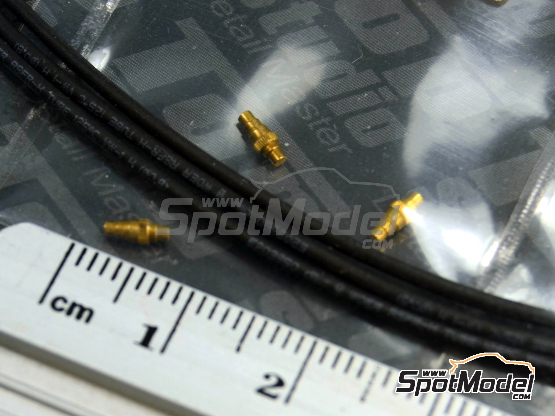 Image 4: Conectores eléctricos | Detalle en escala 1/12 fabricado por Top Studio (ref. TD23135)