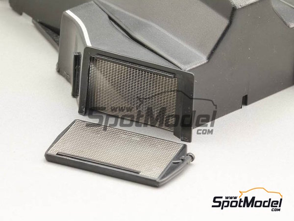 Image 2: McLaren Honda MP4/5B | Set de mejora y detallado en escala&nbsp;1/20 fabricado por Top Studio (ref.&nbsp;TD23140)