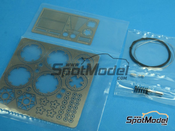 Image 12: Ducati 1199 Panigale S | Set de mejora y detallado en escala&nbsp;1/12 fabricado por Top Studio (ref.&nbsp;TD23141)