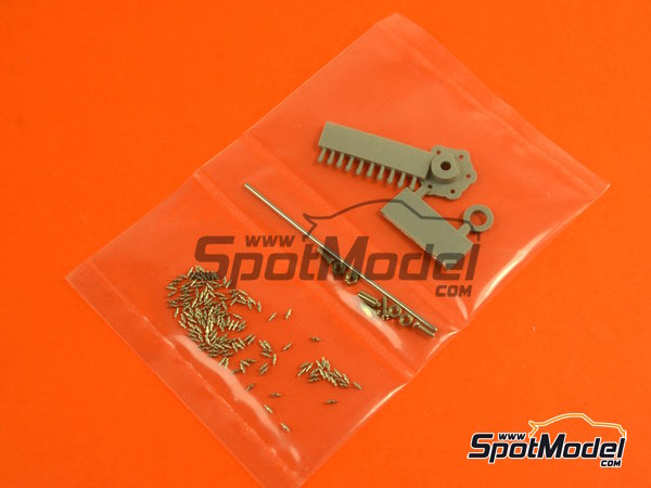 Image 6: Ducati 1199 Panigale S | Cadena en escala&nbsp;1/12 fabricado por Top Studio (ref.&nbsp;TD23142)