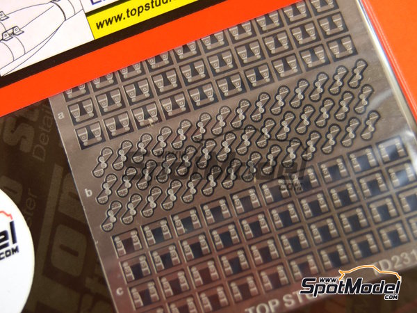 Image 2: Sujeciones para tubos de escape | Detalle en escala 1/12 fabricado por Top Studio (ref. TD23150)