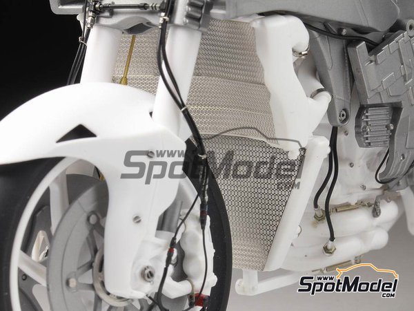 Image 6: Honda RC213V -  2014 | Set de mejora y detallado en escala&nbsp;1/12 fabricado por Top Studio (ref.&nbsp;TD23175)