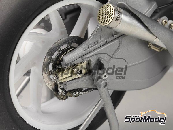 Image 7: Honda RC213V -  2014 | Set de mejora y detallado en escala&nbsp;1/12 fabricado por Top Studio (ref.&nbsp;TD23175)