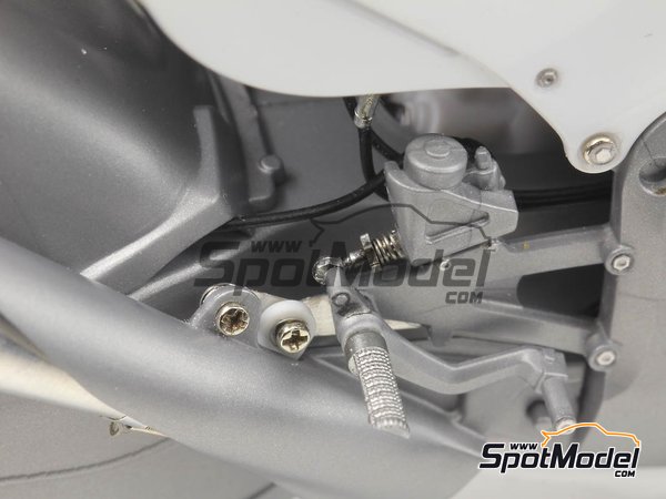 Image 9: Honda RC213V -  2014 | Set de mejora y detallado en escala&nbsp;1/12 fabricado por Top Studio (ref.&nbsp;TD23175)