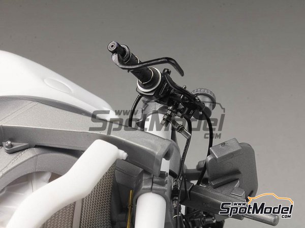 Image 12: Honda RC213V -  2014 | Set de mejora y detallado en escala&nbsp;1/12 fabricado por Top Studio (ref.&nbsp;TD23175)