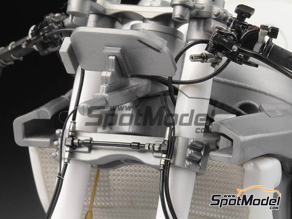 Image 13: Honda RC213V -  2014 | Set de mejora y detallado en escala&nbsp;1/12 fabricado por Top Studio (ref.&nbsp;TD23175)