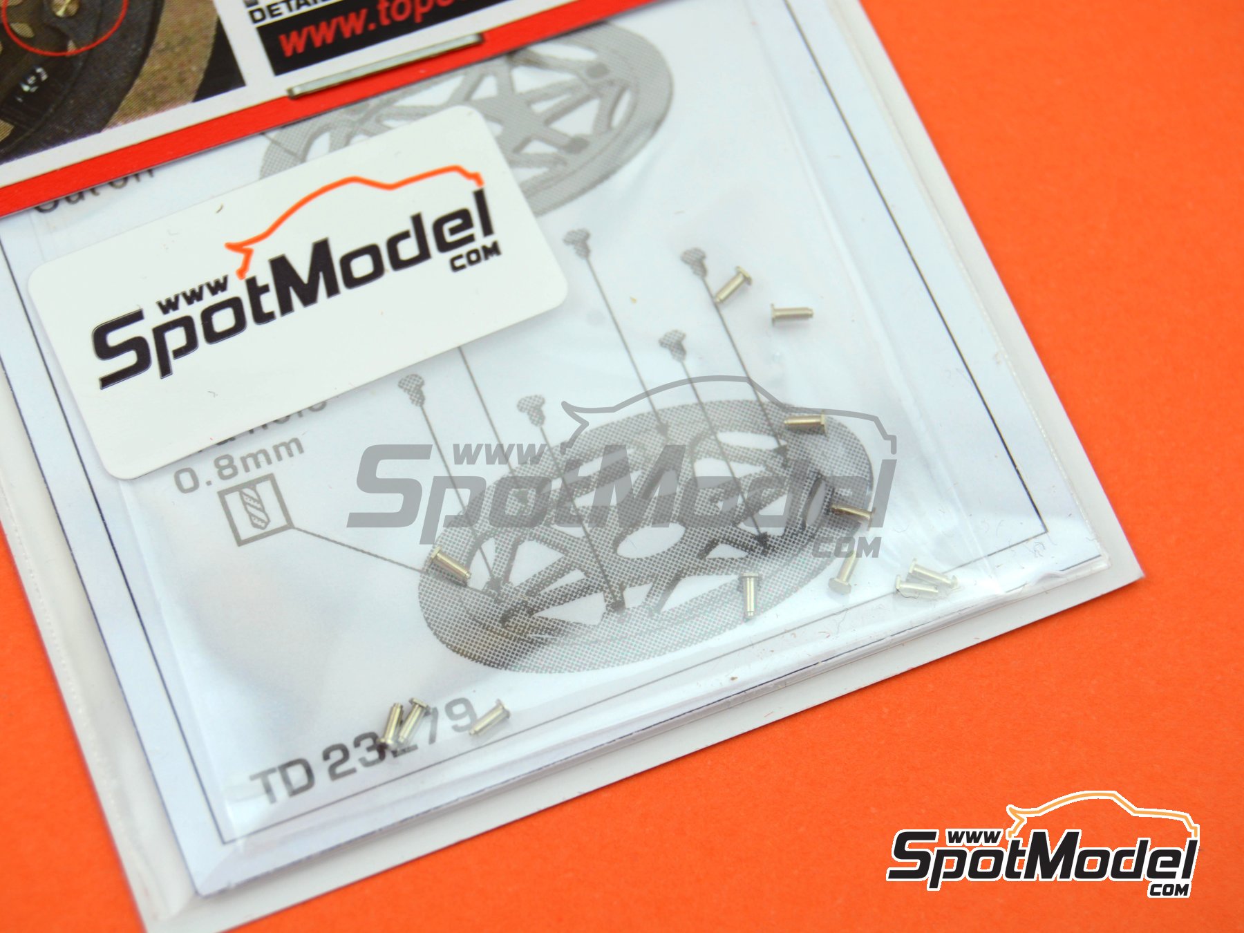 Image 3: Carbon Brake Disk Bolt for Racing Bike | Detail in 1/12 scale manufactured by Top Studio (ref.&nbsp;TD23279)