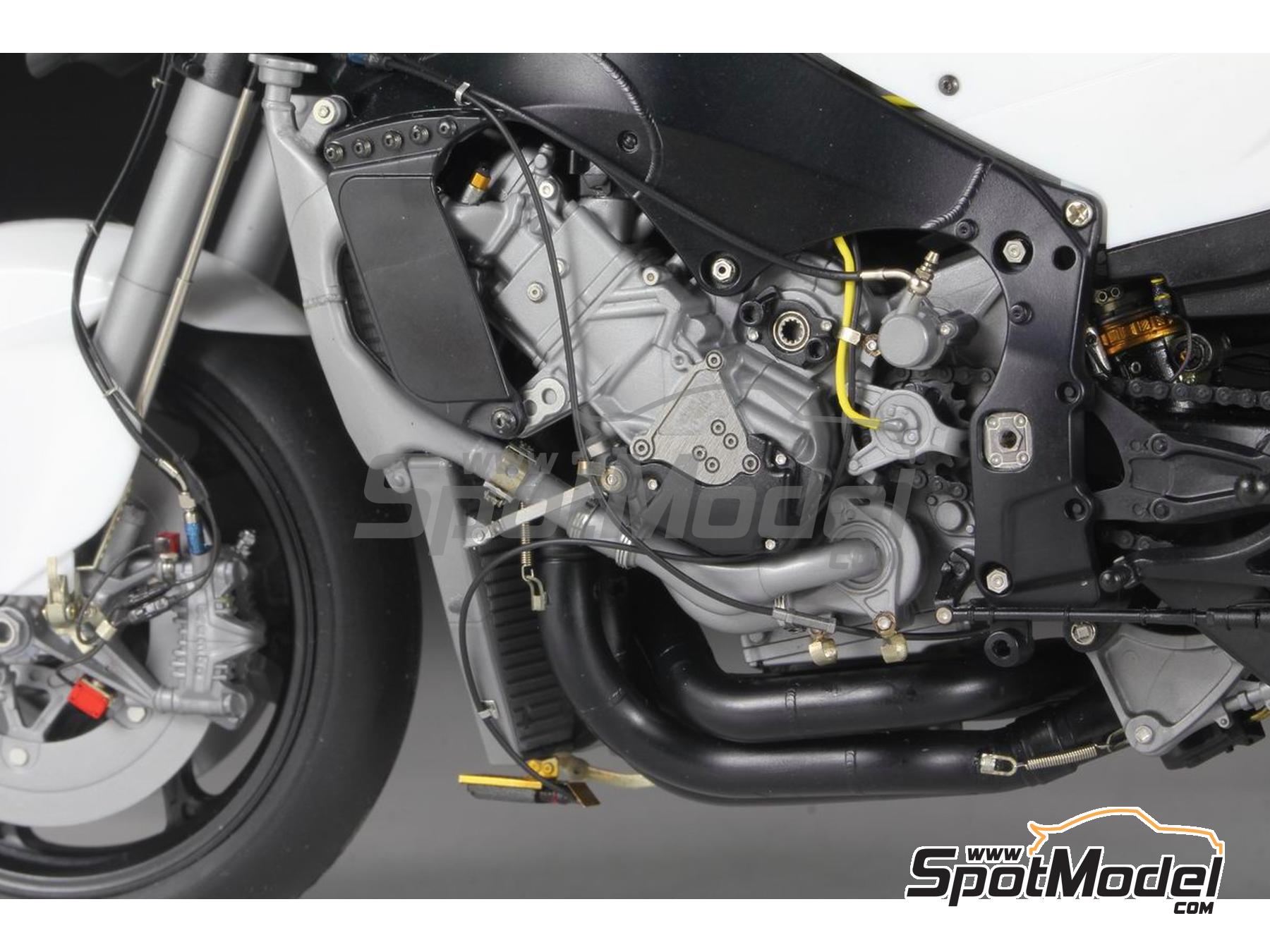 Image 2: Suzuki GSX-RR | Set de mejora y detallado en escala&nbsp;1/12 fabricado por Top Studio (ref.&nbsp;TD23284)