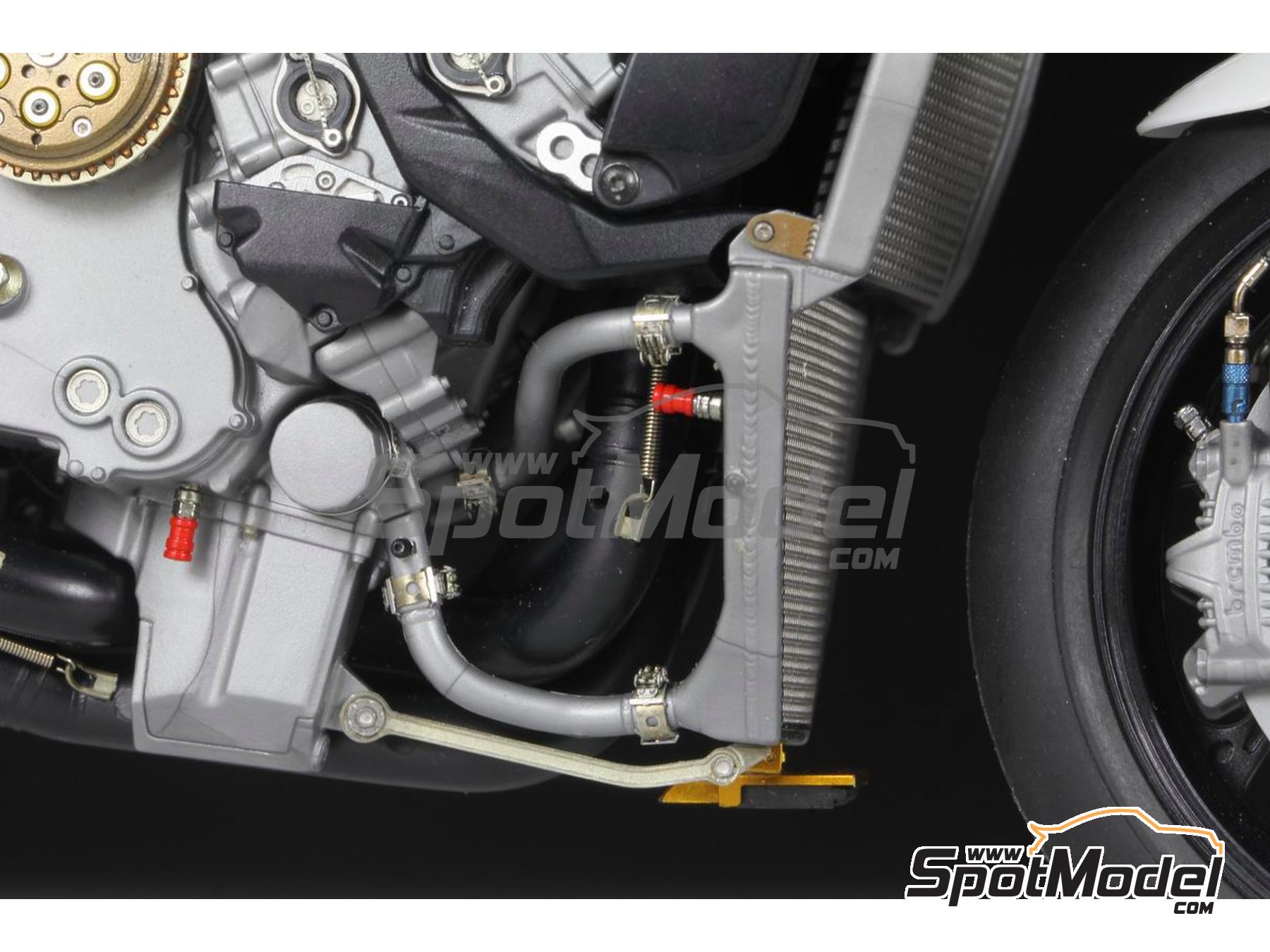 Image 5: Suzuki GSX-RR | Set de mejora y detallado en escala&nbsp;1/12 fabricado por Top Studio (ref.&nbsp;TD23284)