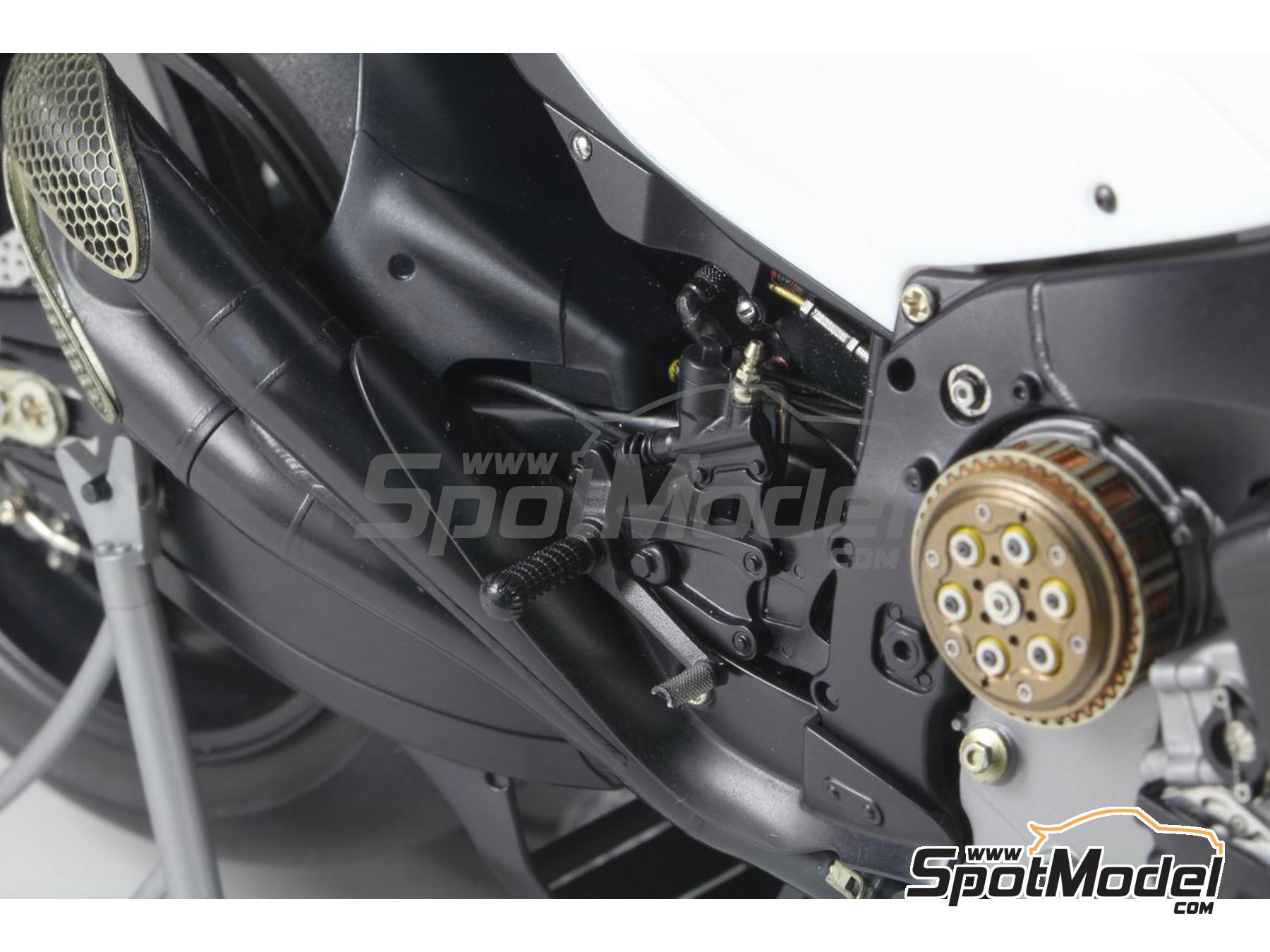 Image 11: Suzuki GSX-RR | Set de mejora y detallado en escala&nbsp;1/12 fabricado por Top Studio (ref.&nbsp;TD23284)